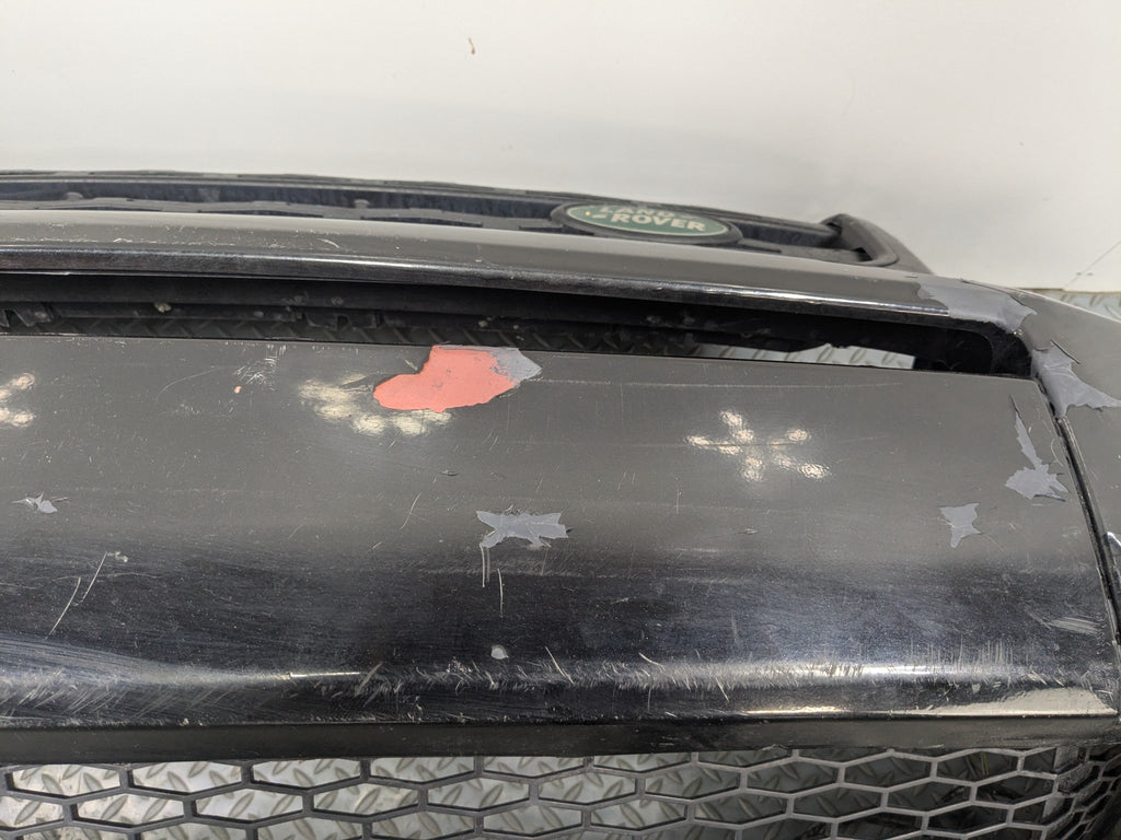 2008 - 2015 LAND ROVER LR2 OEM FRONT BUMPER COVER ASSEMBLY WITH GRILL GRILLE