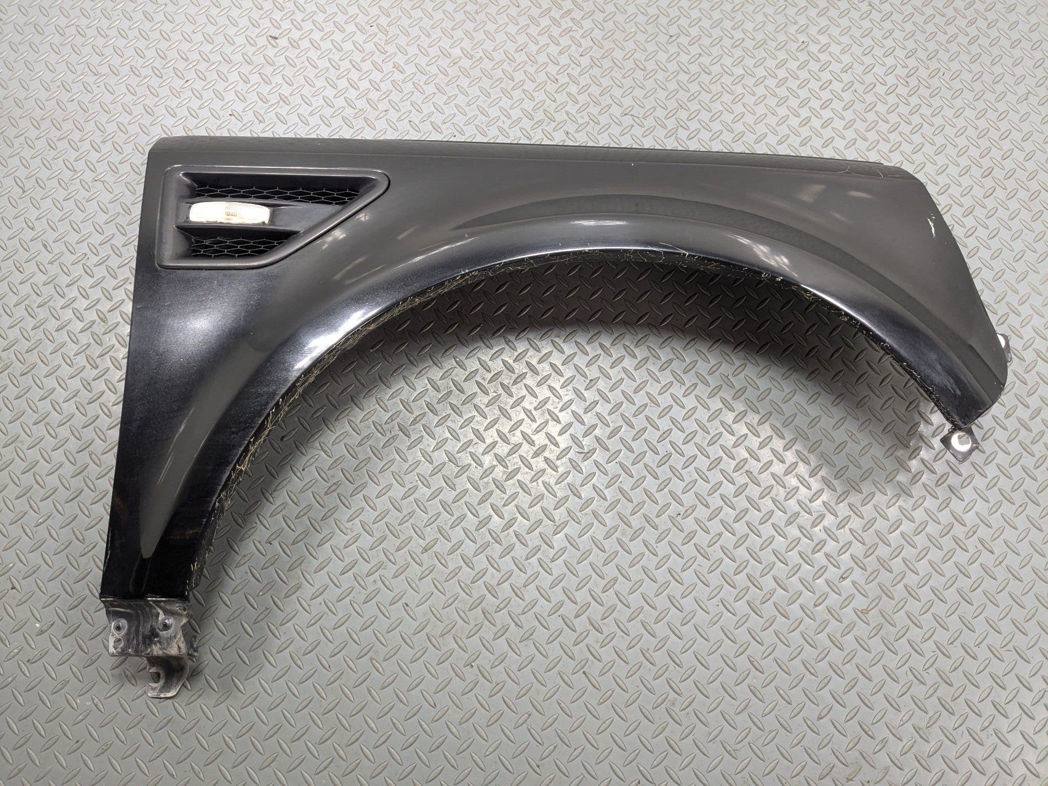 2008 - 2015 LAND ROVER LR2 OEM FENDER COVER PANEL FRONT RIGHT PASSENGER SIDE