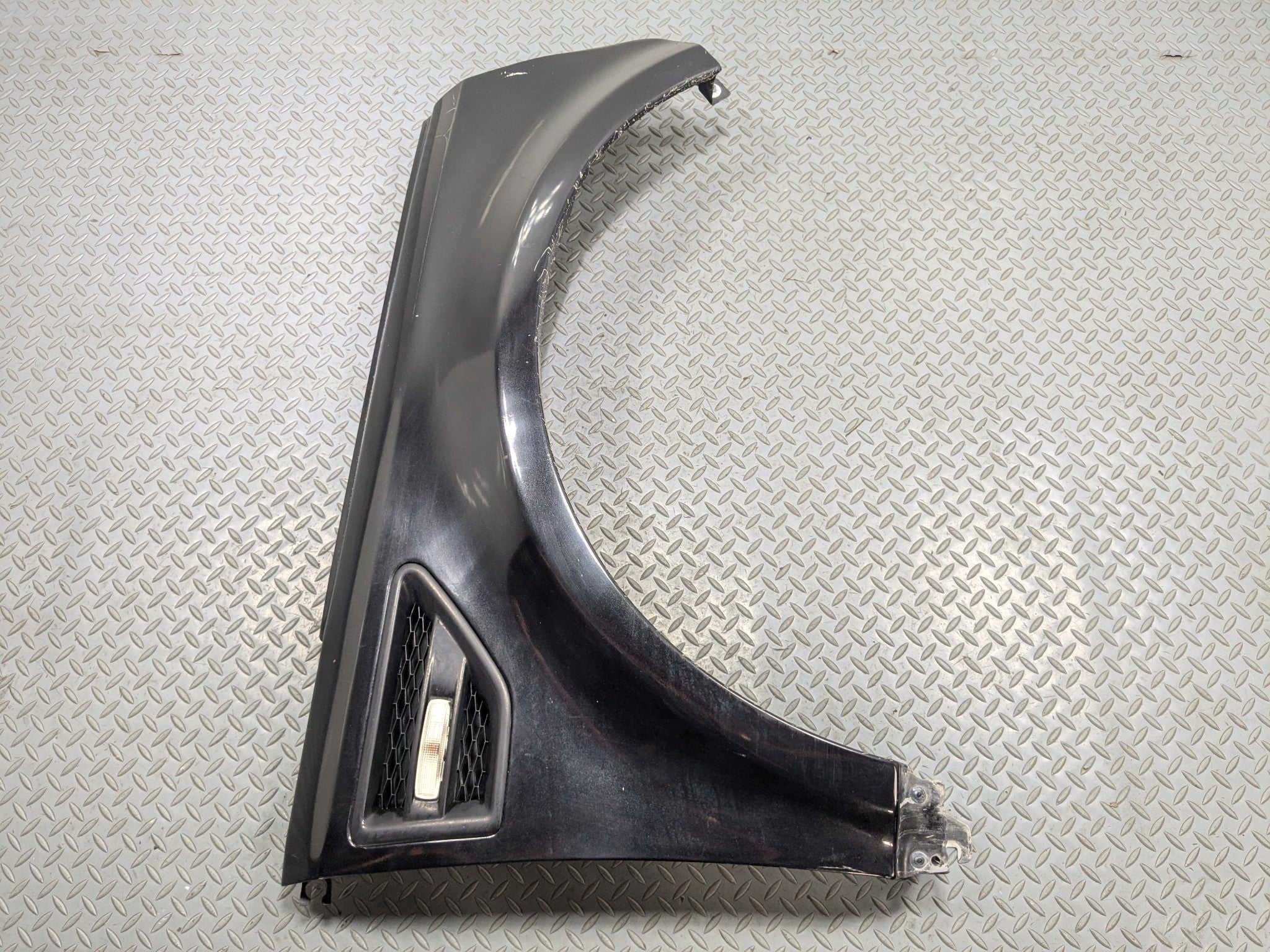 2008 - 2015 LAND ROVER LR2 OEM FENDER COVER PANEL FRONT RIGHT PASSENGER SIDE