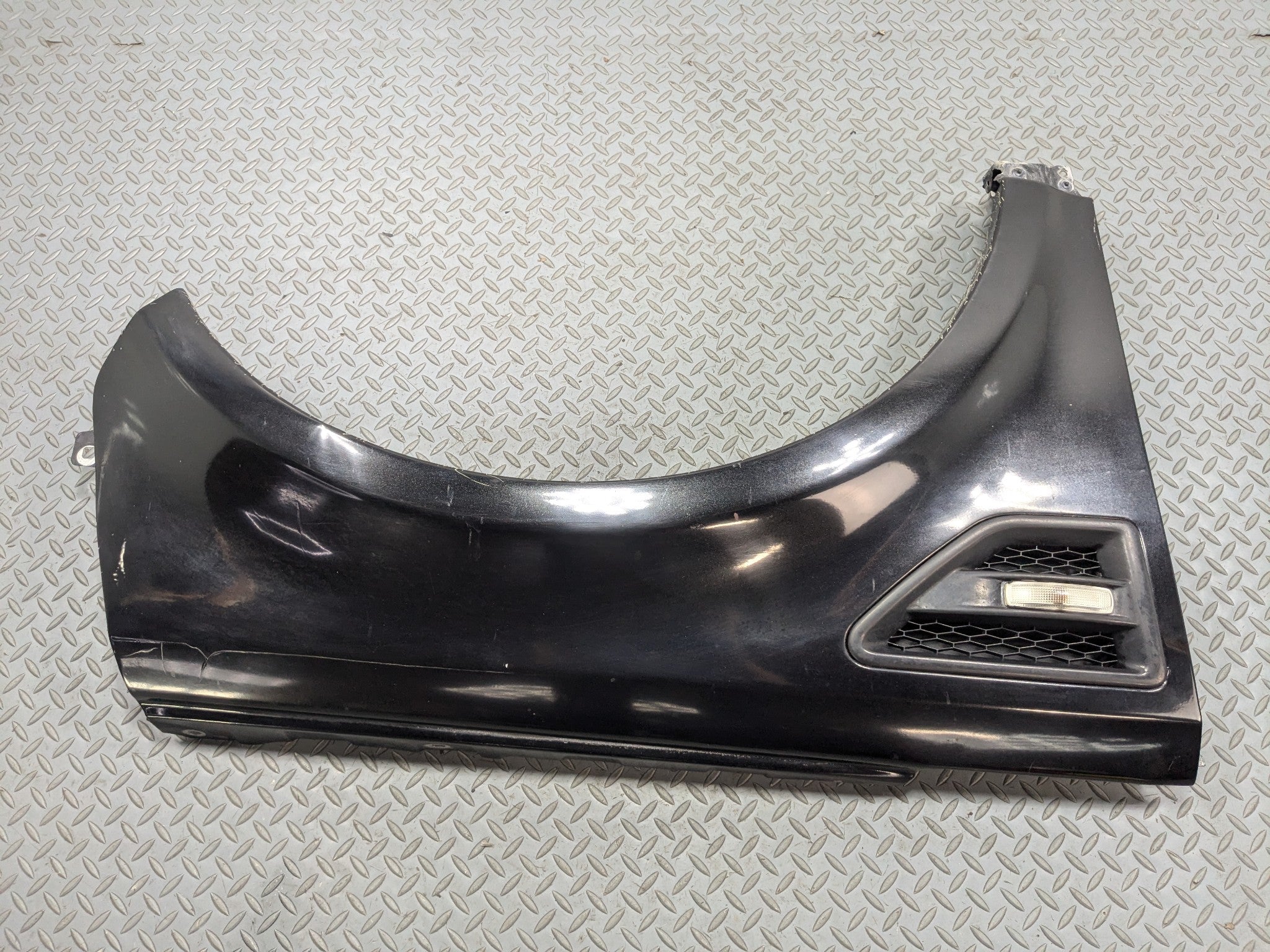 2008 - 2015 LAND ROVER LR2 OEM FENDER COVER PANEL FRONT RIGHT PASSENGER SIDE