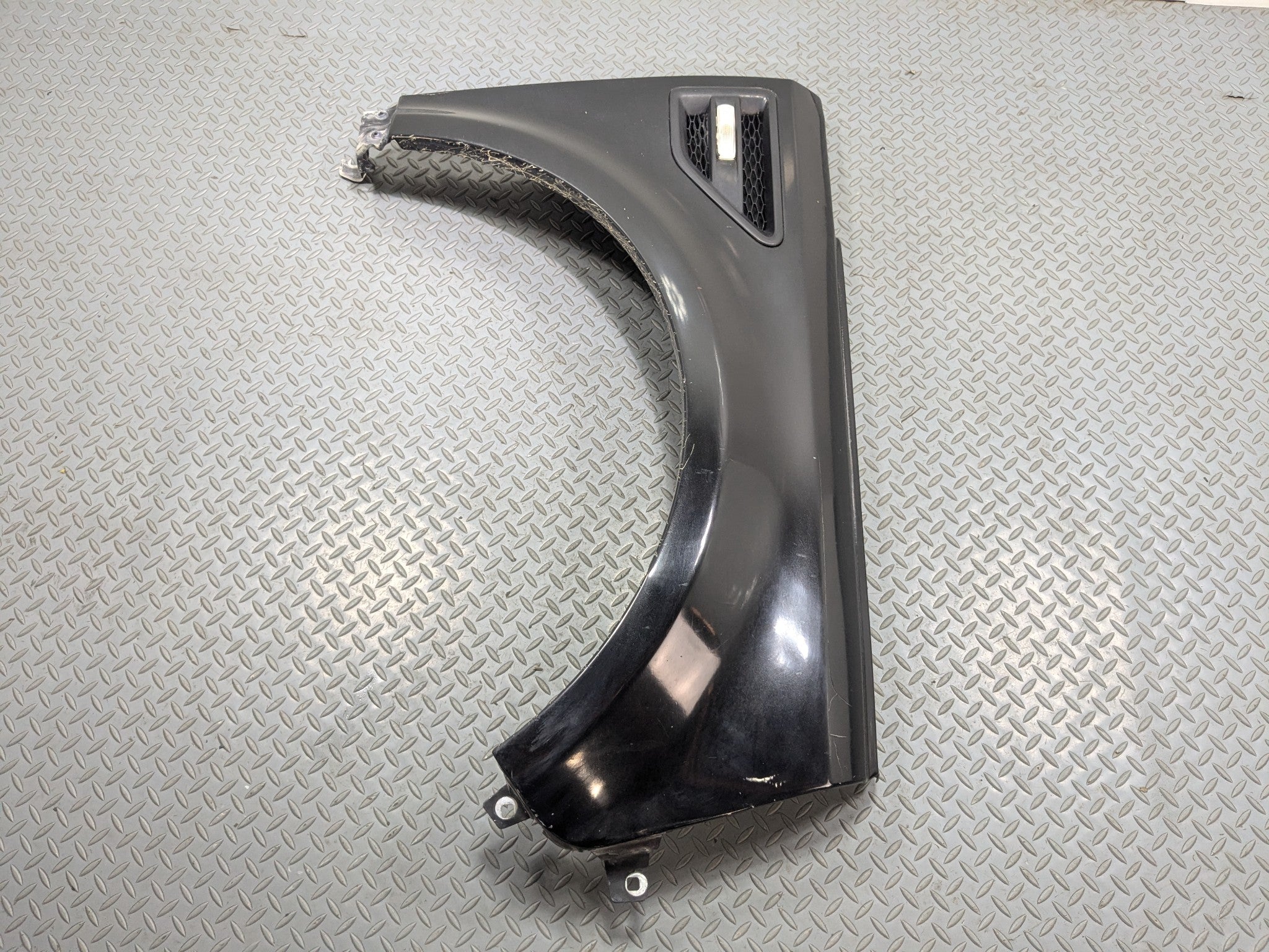 2008 - 2015 LAND ROVER LR2 OEM FENDER COVER PANEL FRONT RIGHT PASSENGER SIDE