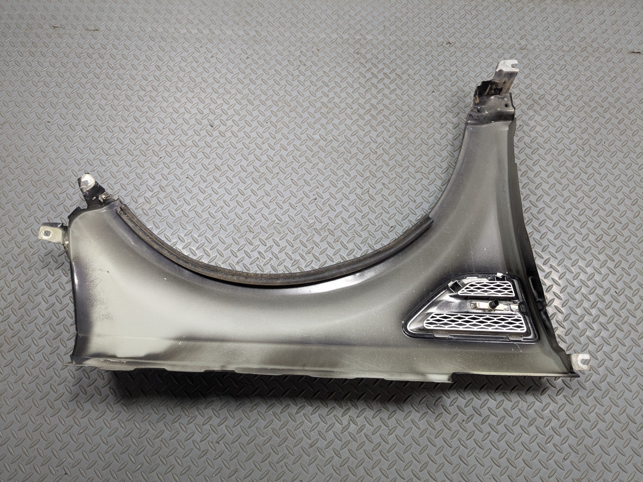 2008 - 2015 LAND ROVER LR2 OEM FENDER COVER PANEL FRONT LEFT DRIVER SIDE