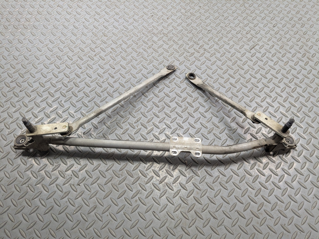 2008 - 2015 LAND ROVER LR2 OEM WINDSHIELD WIPER TRANSMISSION LINKAGE ASSEMBLY