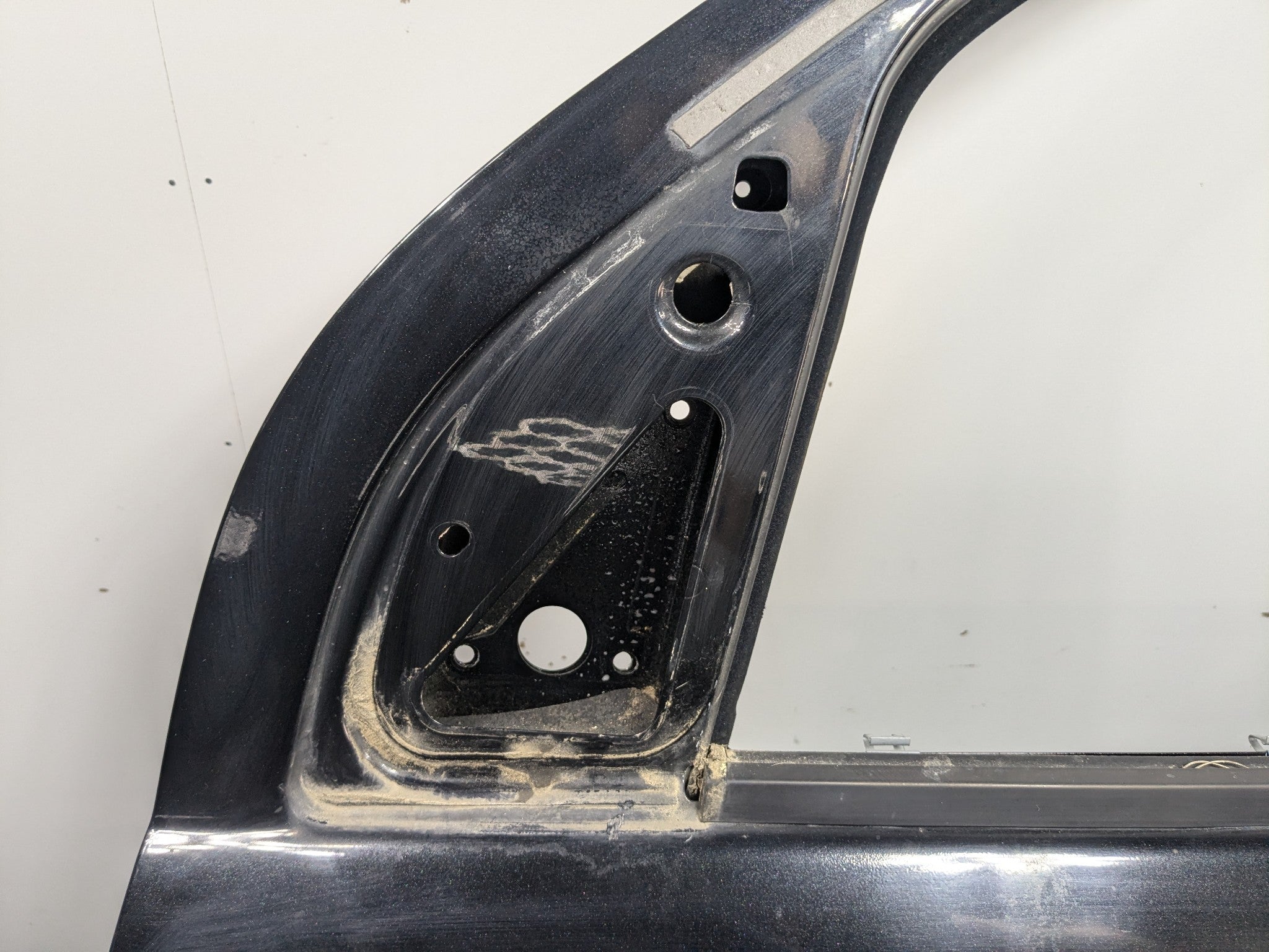 08 - 15 LAND ROVER LR2 OEM DOOR SHELL PANEL SANTORINI BLACK METALLIC FRONT LEFT