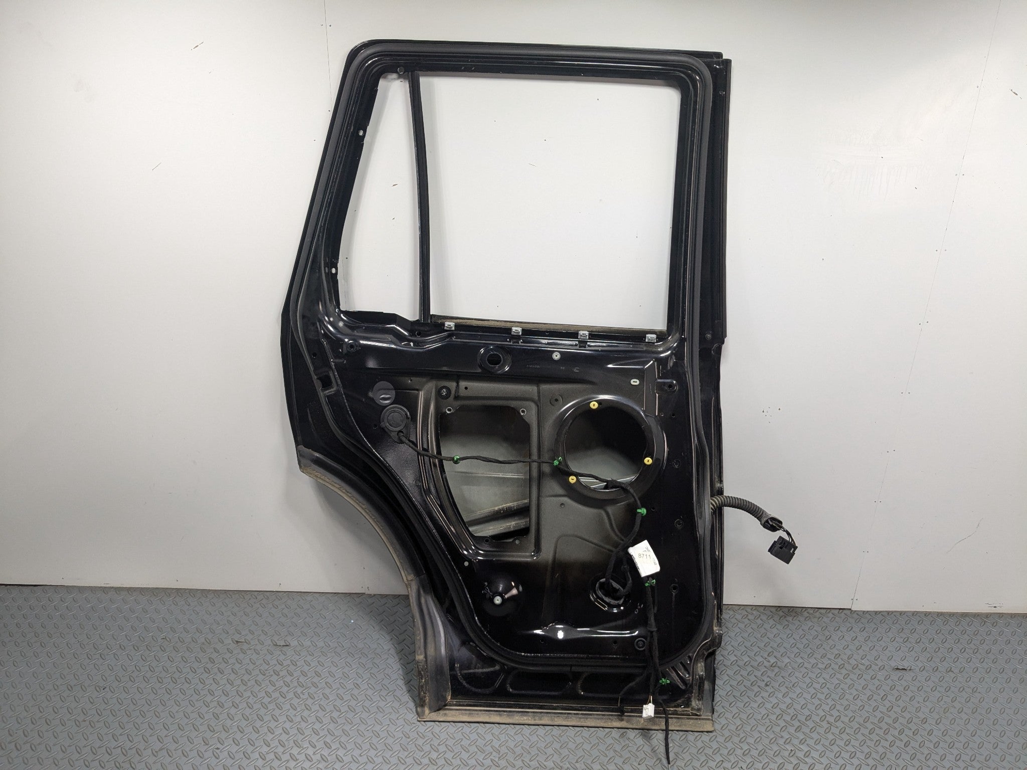 08 - 15 LAND ROVER LR2 OEM DOOR SHELL PANEL SANTORINI BLACK METALLIC REAR LEFT