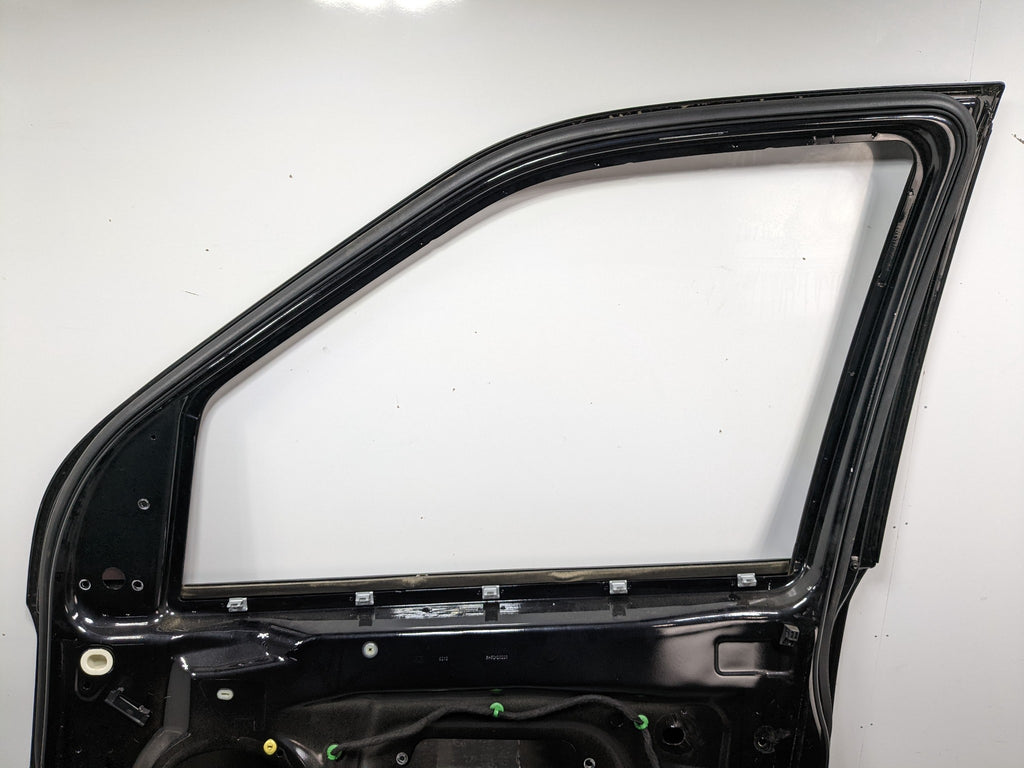 08-15 LAND ROVER LR2 OEM DOOR SHELL PANEL SANTORINI BLACK METALLIC FRONT RIGHT