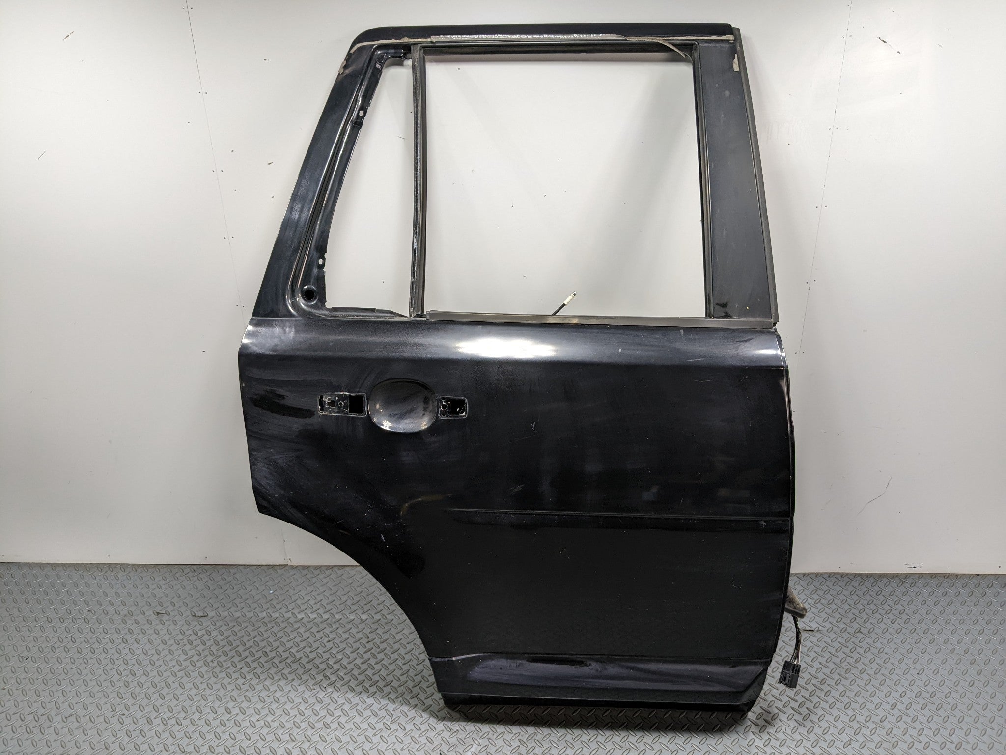 08 - 15 LAND ROVER LR2 OEM DOOR SHELL PANEL SANTORINI BLACK METALLIC REAR RIGHT