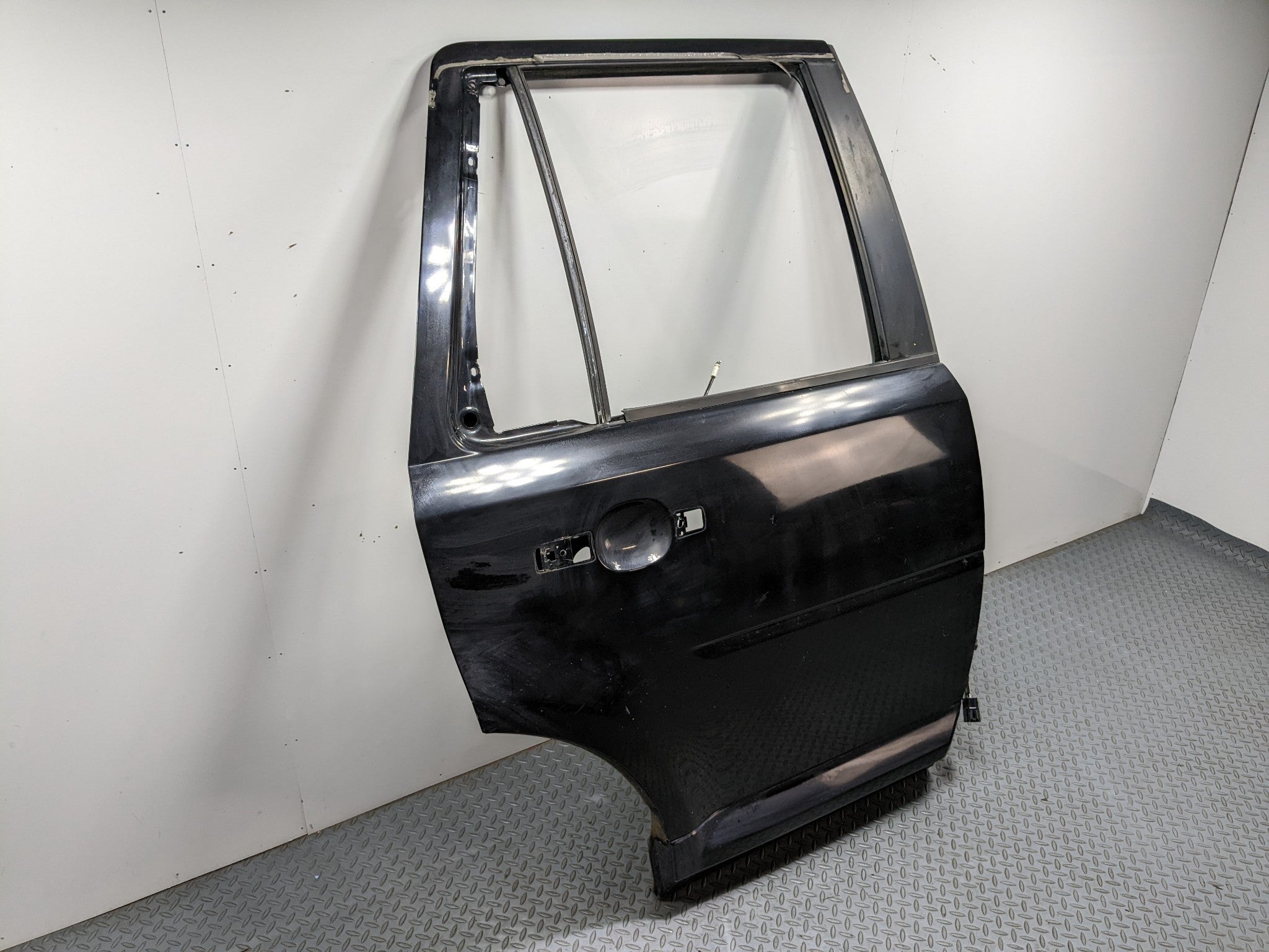 08 - 15 LAND ROVER LR2 OEM DOOR SHELL PANEL SANTORINI BLACK METALLIC REAR RIGHT