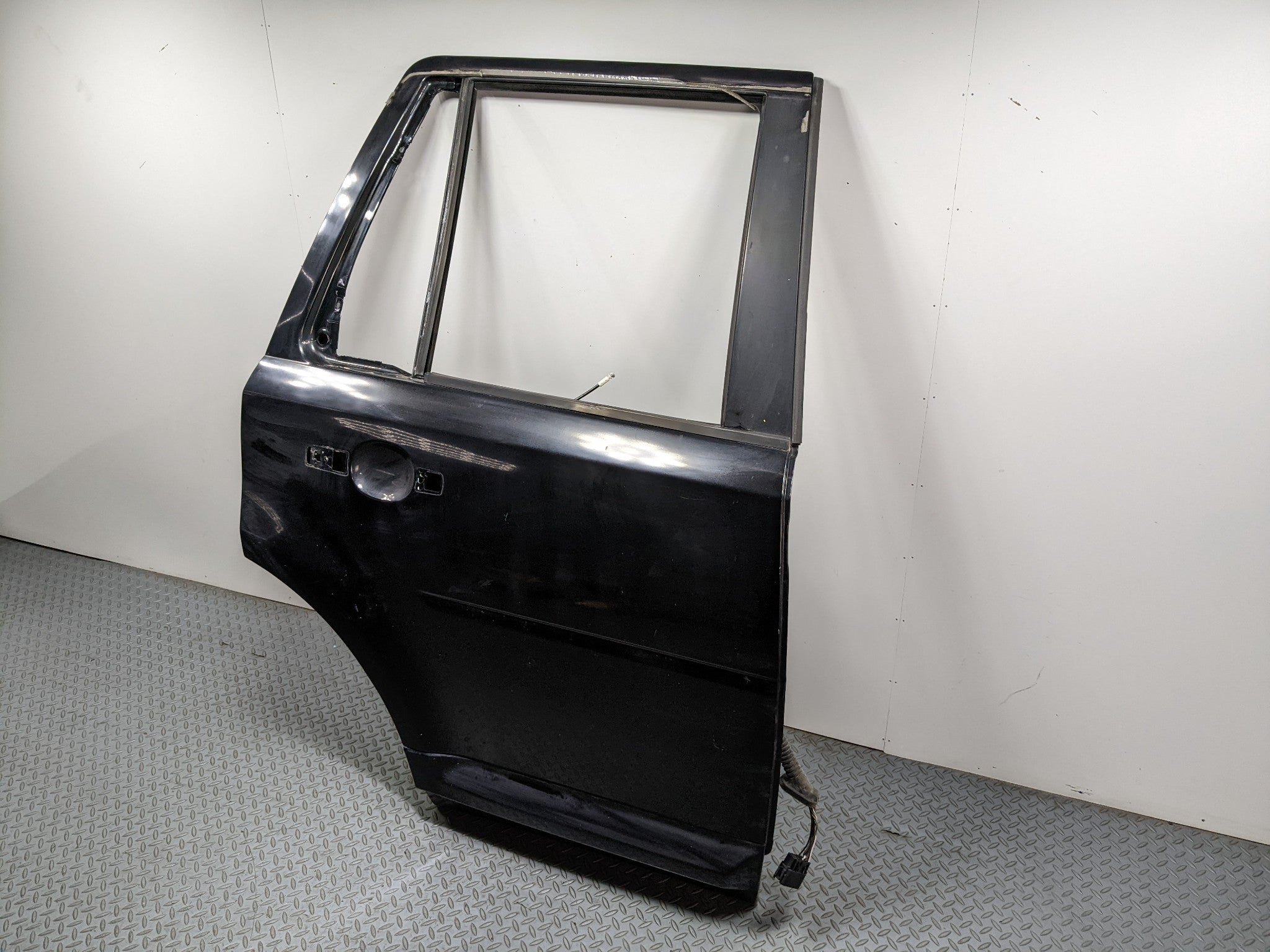 08 - 15 LAND ROVER LR2 OEM DOOR SHELL PANEL SANTORINI BLACK METALLIC REAR RIGHT