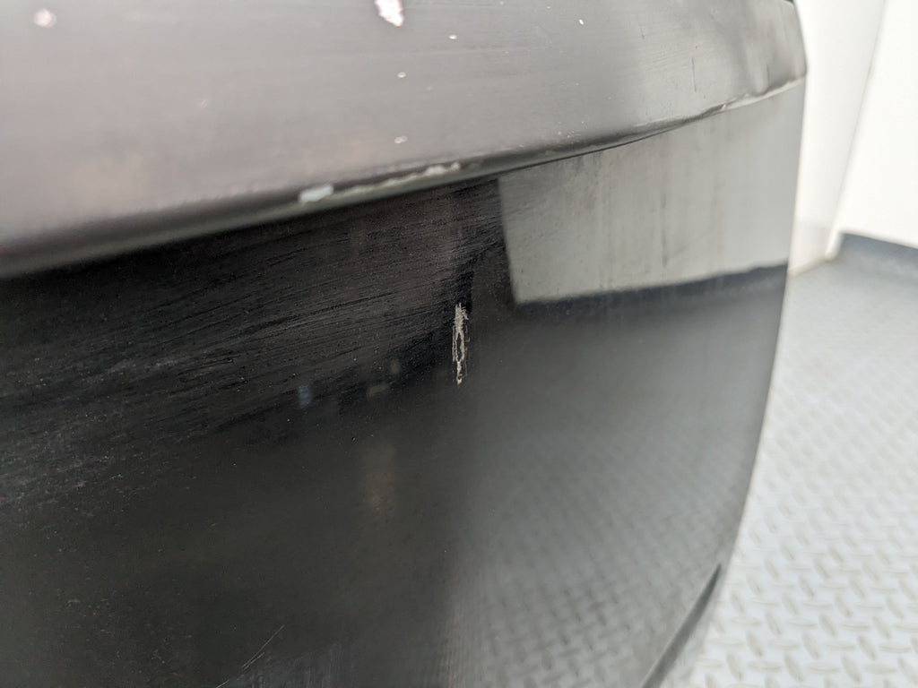 2008 - 2015 LAND ROVER LR2 OEM REAR LIFTGATE SHELL PANEL WITH GLASS AND SPOILER