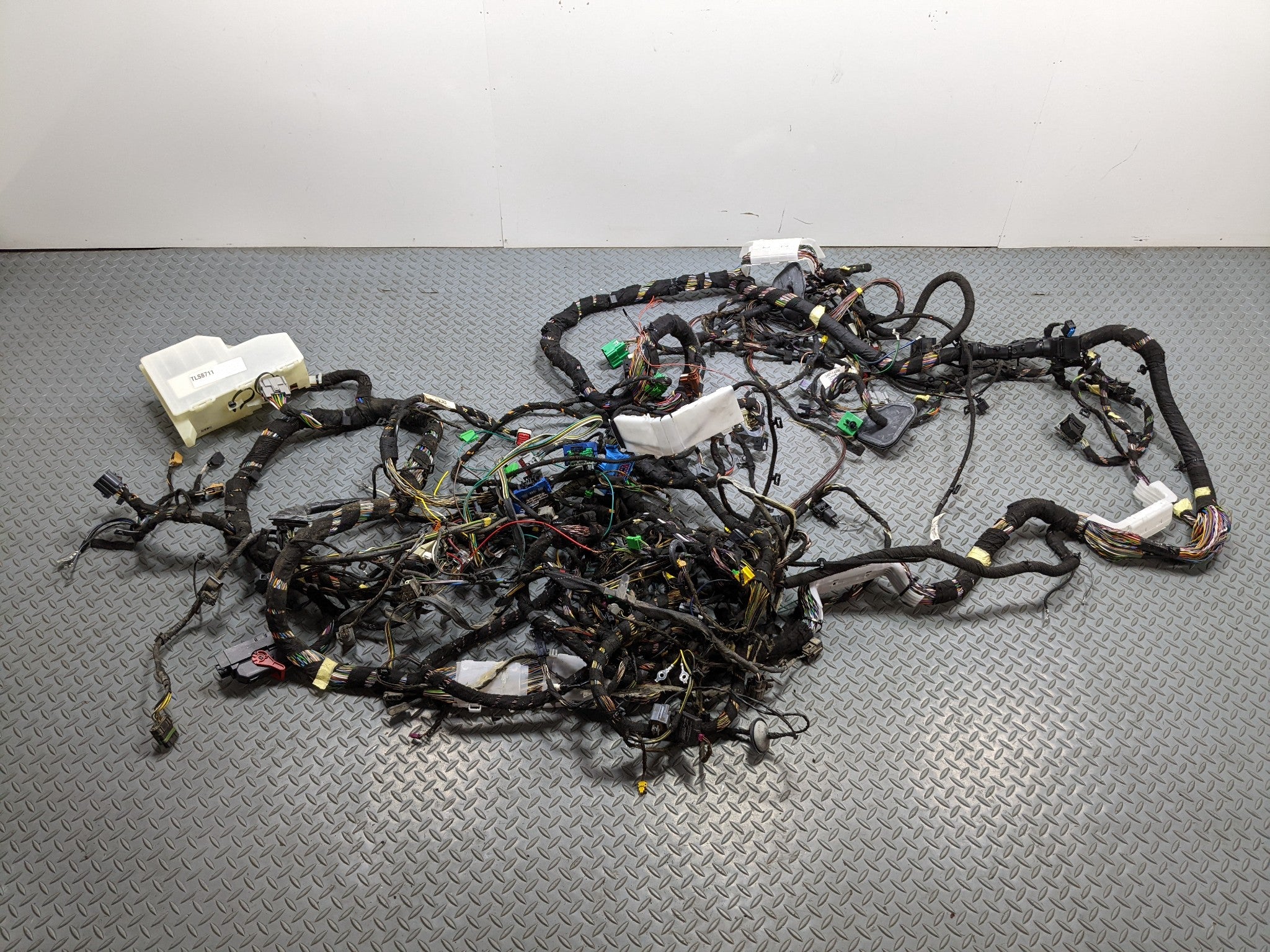 2008 - 2015 LAND ROVER LR2 OEM INTERIOR BODY WIRE HARNESS CABLE AND CONNECTOR