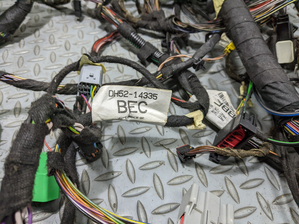 2008 - 2015 LAND ROVER LR2 OEM INTERIOR BODY WIRE HARNESS CABLE AND CONNECTOR