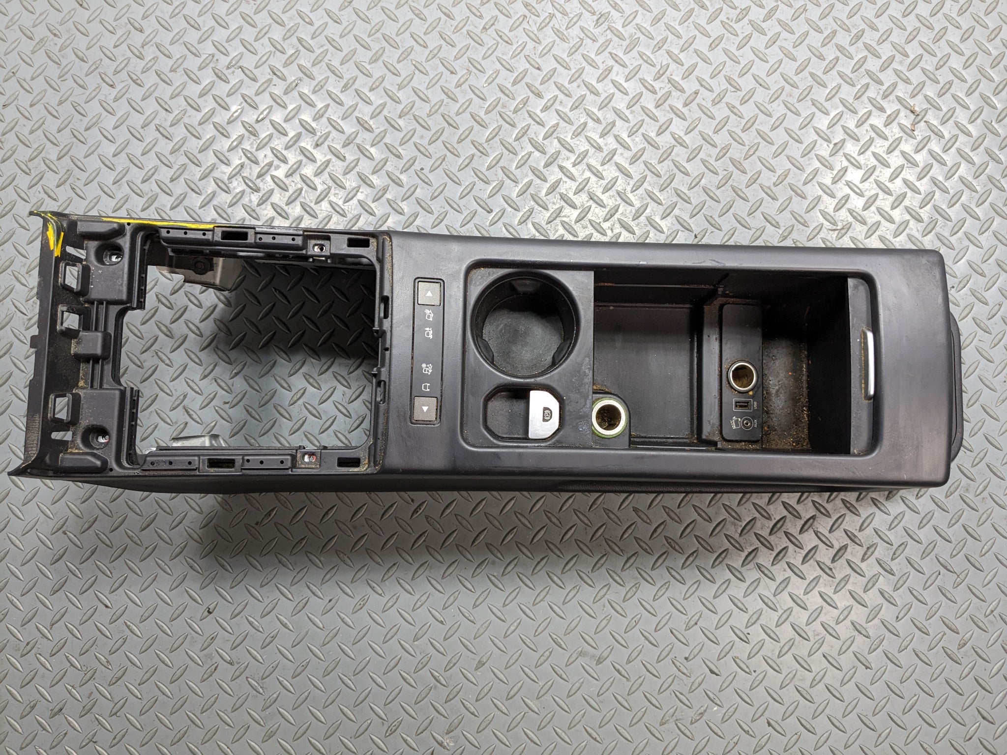 2008 - 2015 LAND ROVER LR2 OEM ARMREST CENTER CONSOLE STORAGE WITH CUP HOLDER