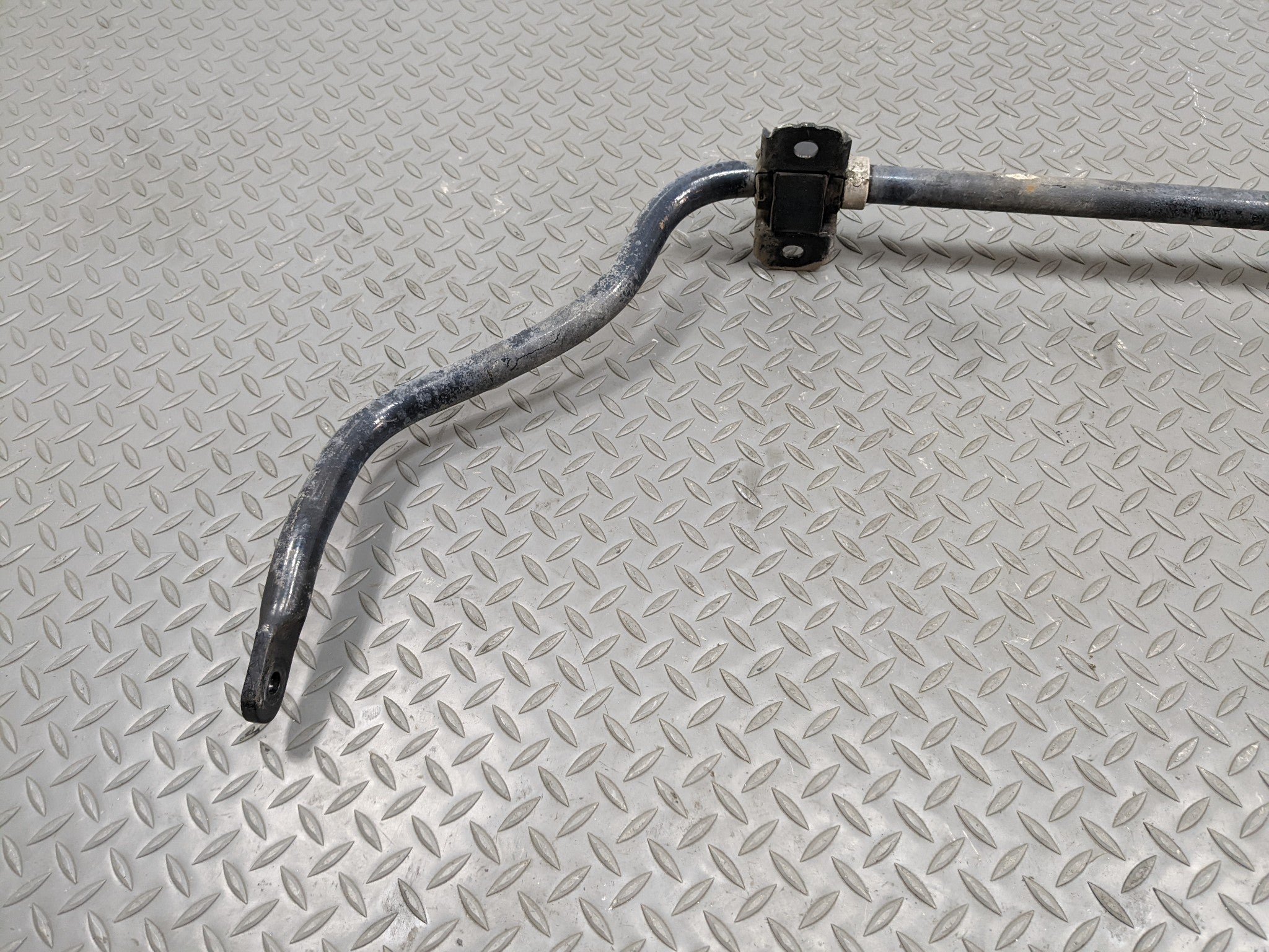 2008 - 2015 LAND ROVER LR2 OEM STABILIZER ANTI ROLL SWAY BAR ROD REAR SUSPENSION