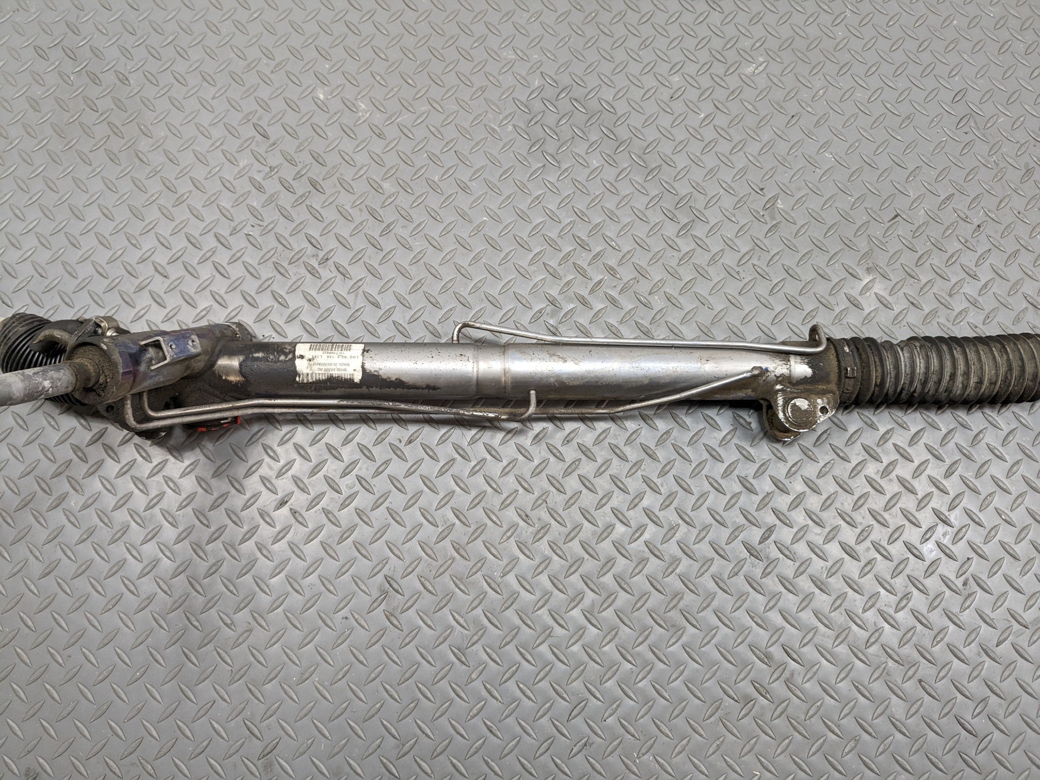 2008 - 2015 LAND ROVER LR2 OEM POWER STEERING GEAR RACK AND PINION ASSEMBLY