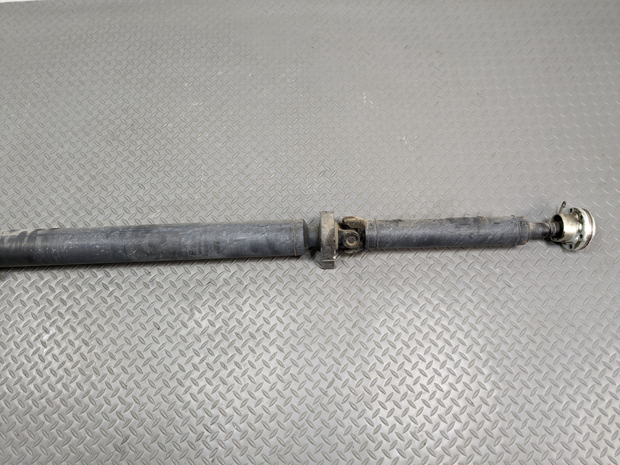 2008 - 2015 LAND ROVER LR2 OEM REAR DRIVE SHAFT CARDAN PROPELLER ASSEMBLY