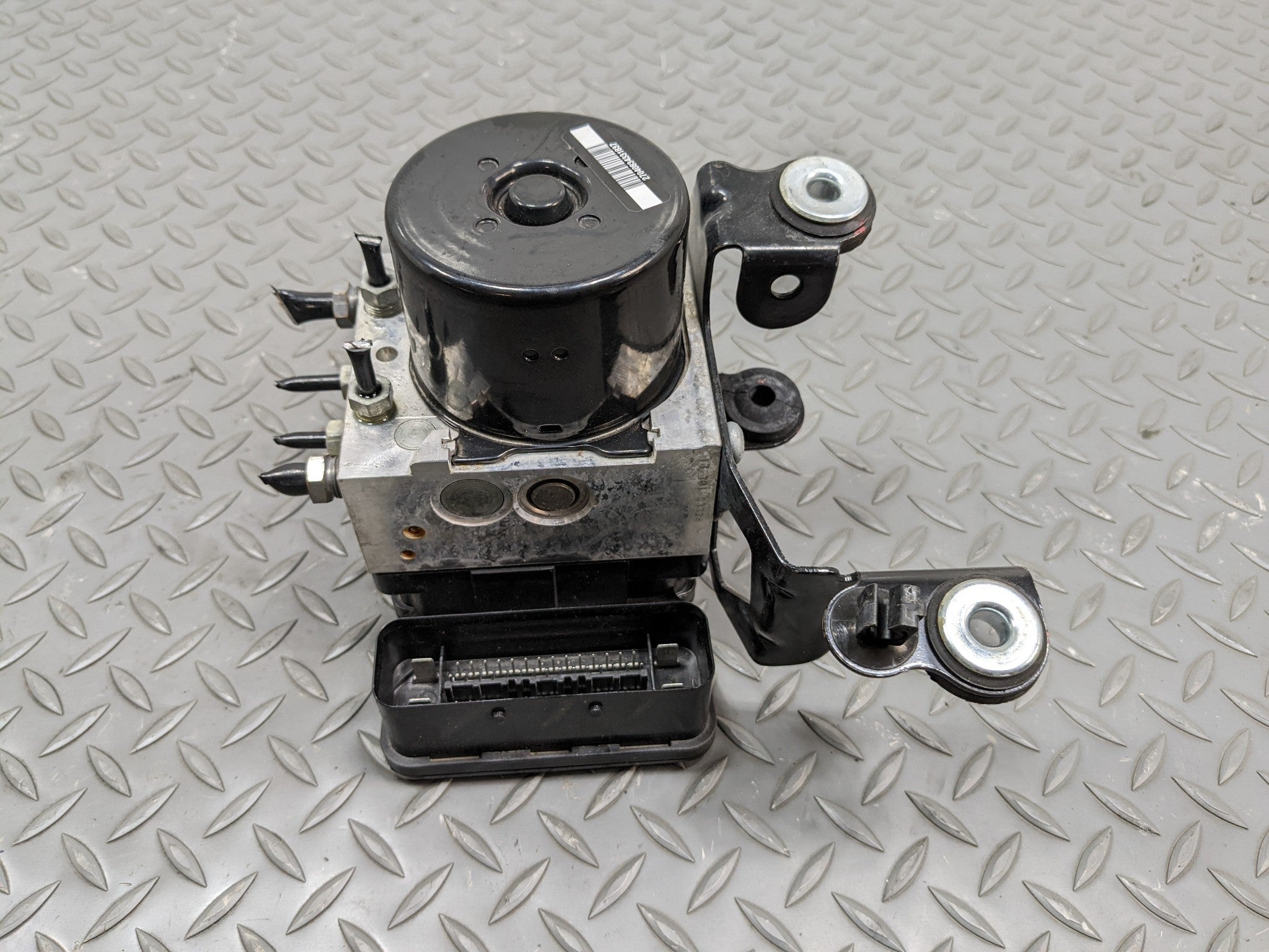 2008 - 2015 LAND ROVER LR2 OEM ANTI LOCK BRAKE SYSTEM PUMP CONTROL MODULE