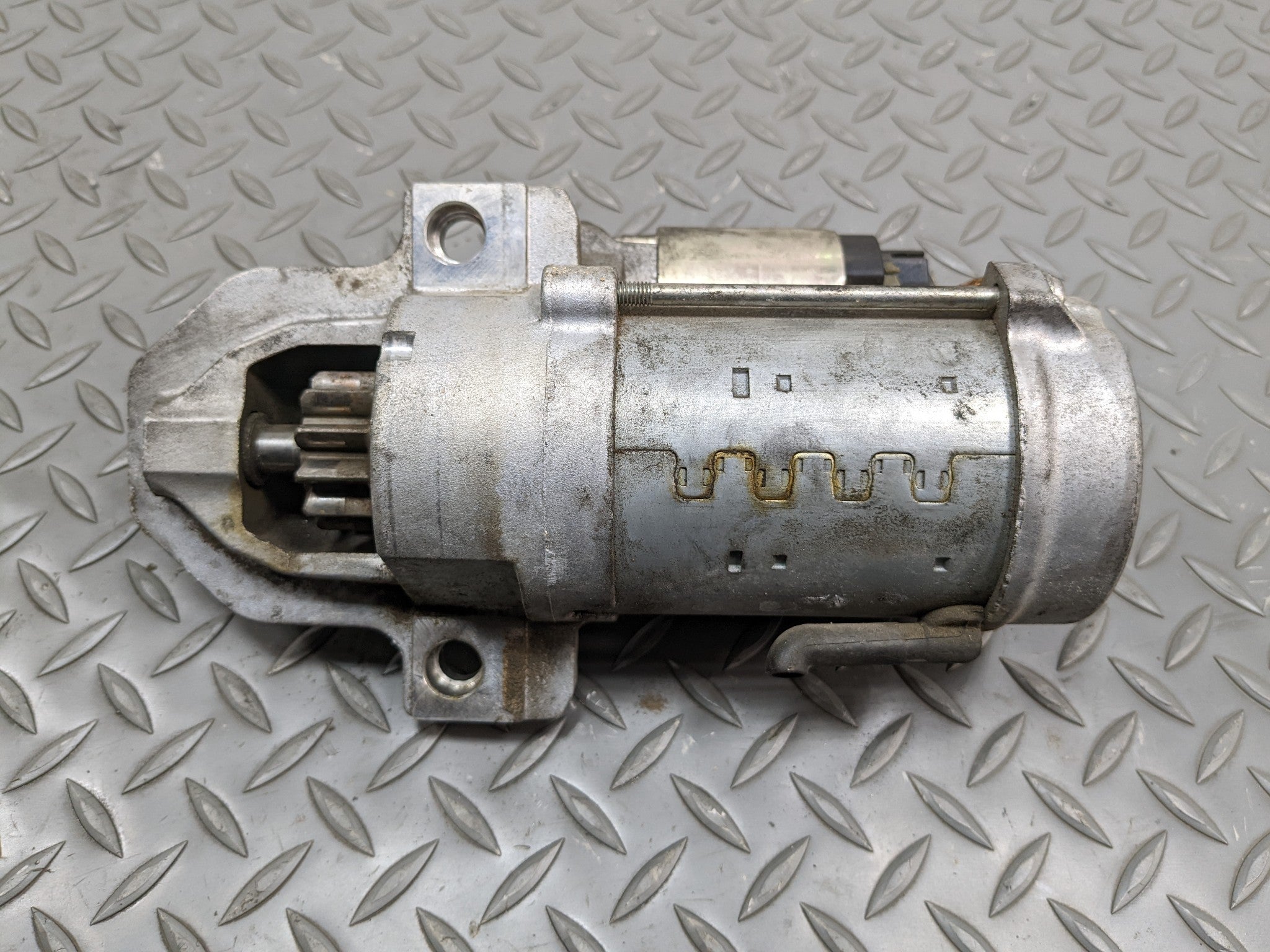 2008 - 2015 LAND ROVER LR2 OEM ENGINE STARTER MOTOR ASSEMBLY 2.0L