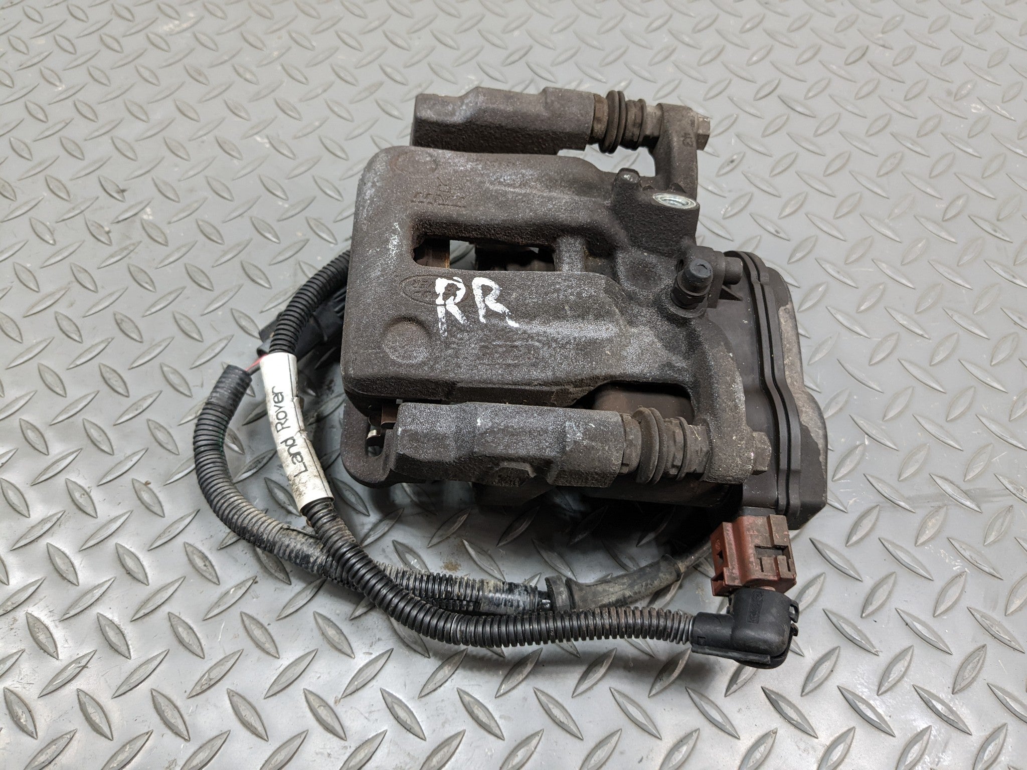 2008 - 2015 LAND ROVER LR2 OEM BRAKE CALIPER ASSEMBLY REAR RIGHT PASSENGER SIDE