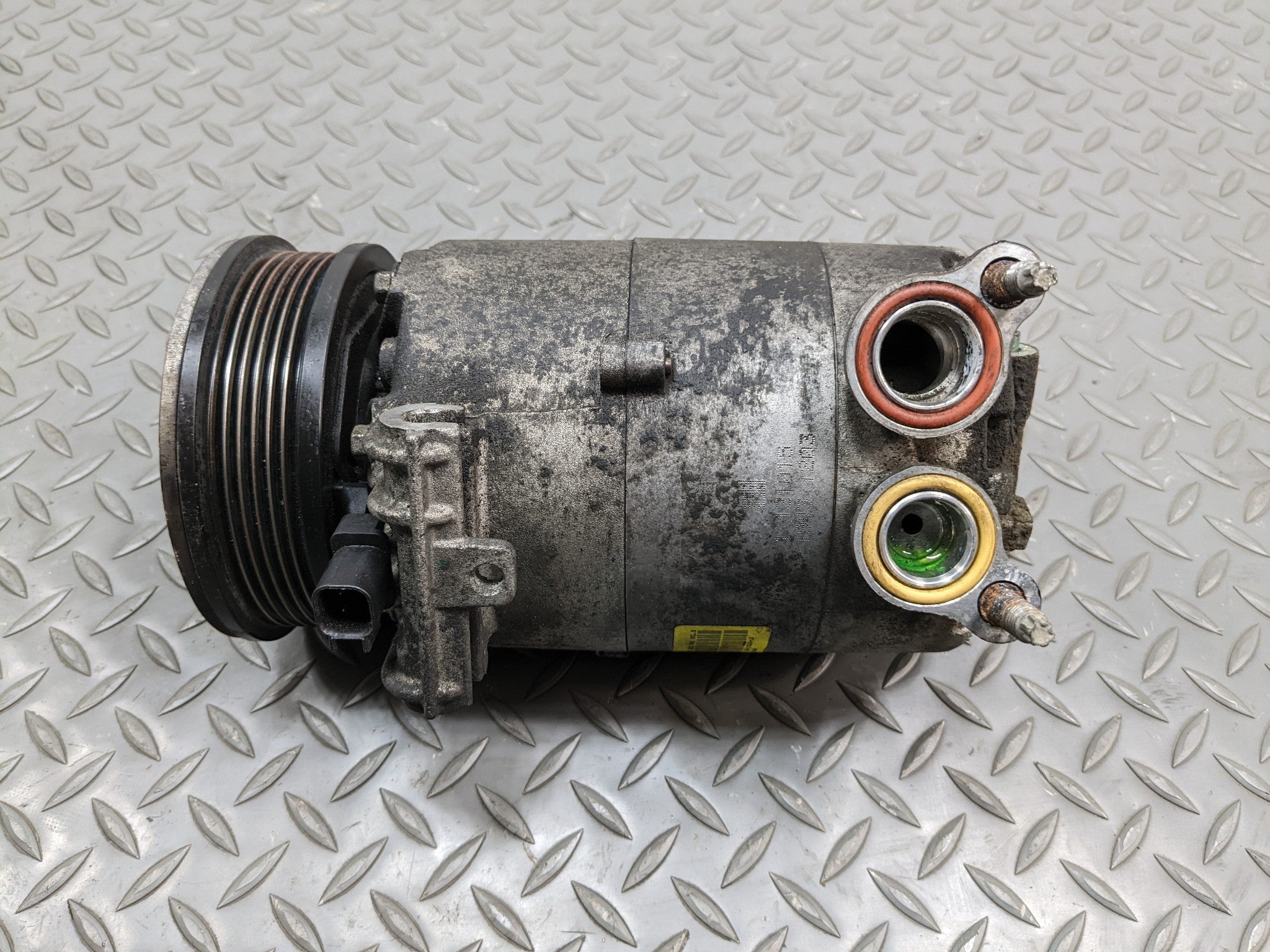 2008 - 2015 LAND ROVER LR2 OEM AC AIR CONDITIONING AIR COMPRESSOR PUMP UNIT