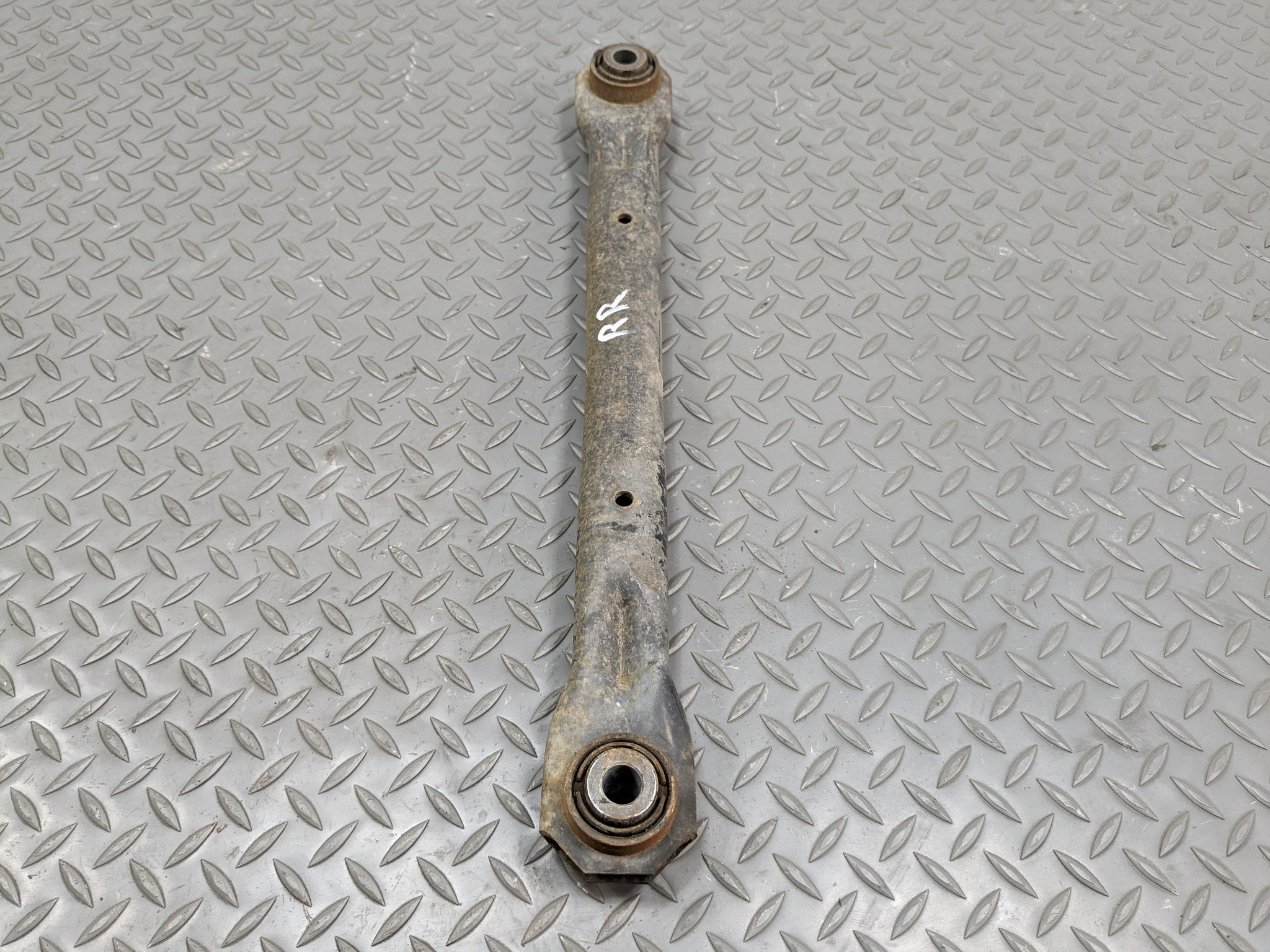 08 - 15 LAND ROVER LR2 OEM LOWER LOCATING CONTROL ARM REAR RIGHT PASSENGER SIDE