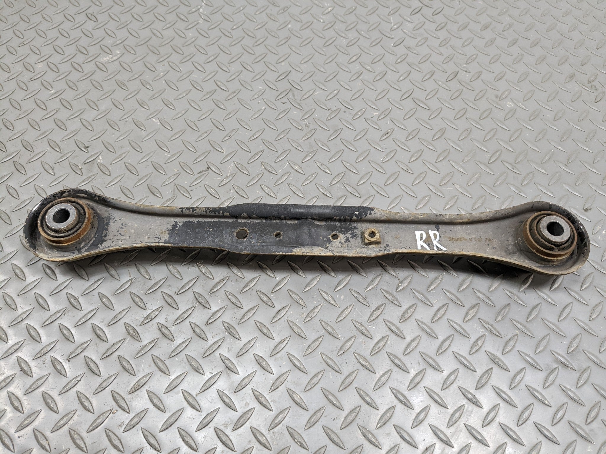 08 - 15 LAND ROVER LR2 OEM LOWER FORWARD CONTROL ARM REAR RIGHT PASSENGER SIDE