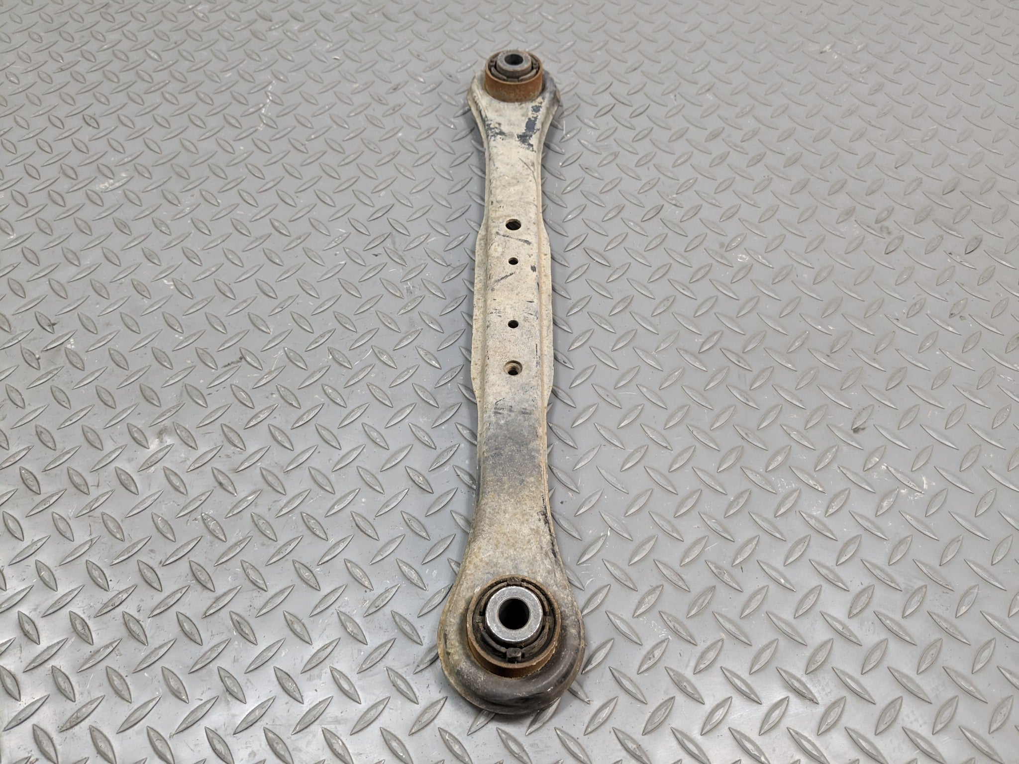 2008 - 2015 LAND ROVER LR2 OEM LOWER FORWARD CONTROL ARM REAR LEFT DRIVER SIDE