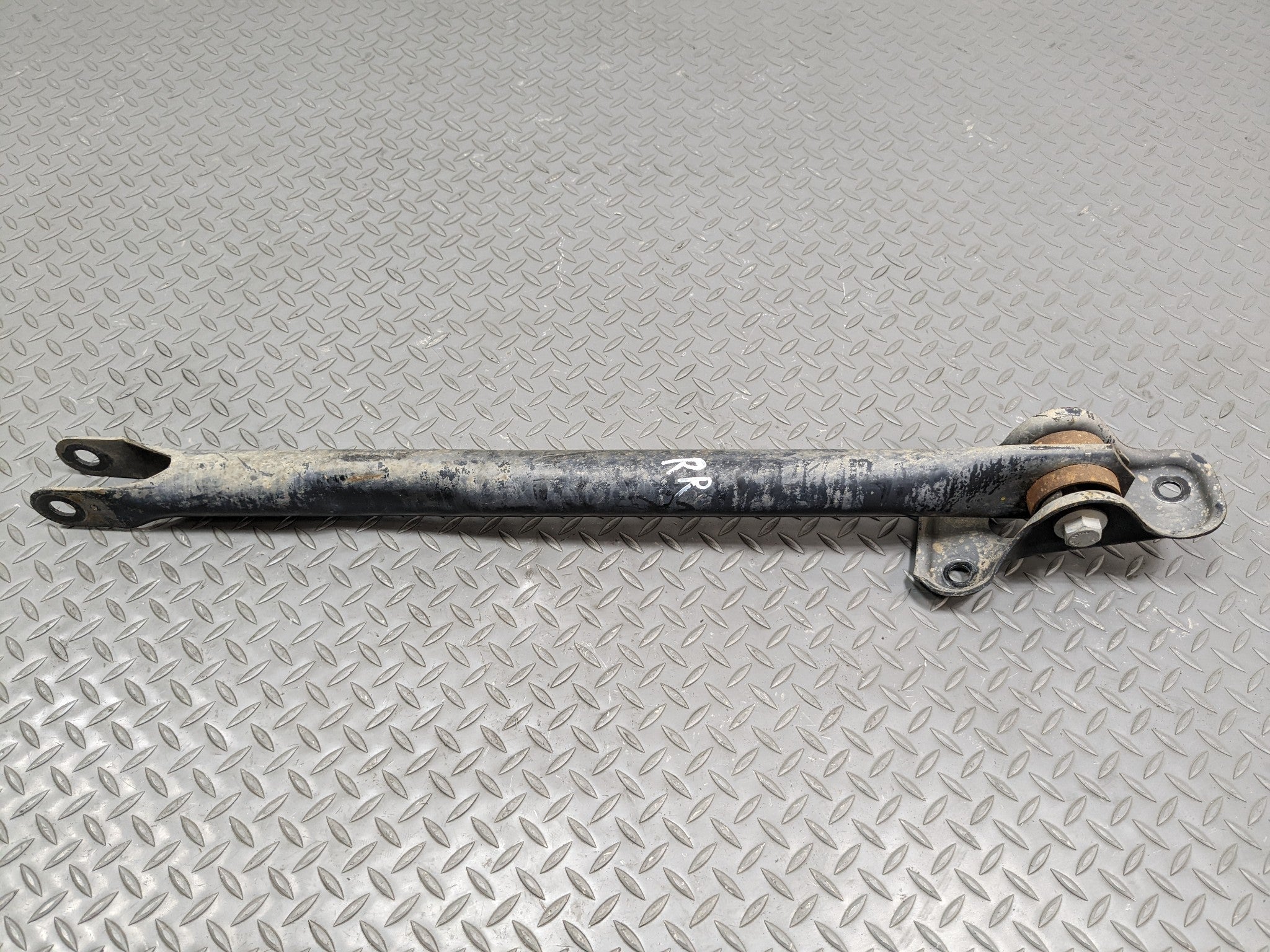 08 - 15 LAND ROVER LR2 OEM LOWER TRAILING CONTROL ARM REAR RIGHT PASSENGER SIDE