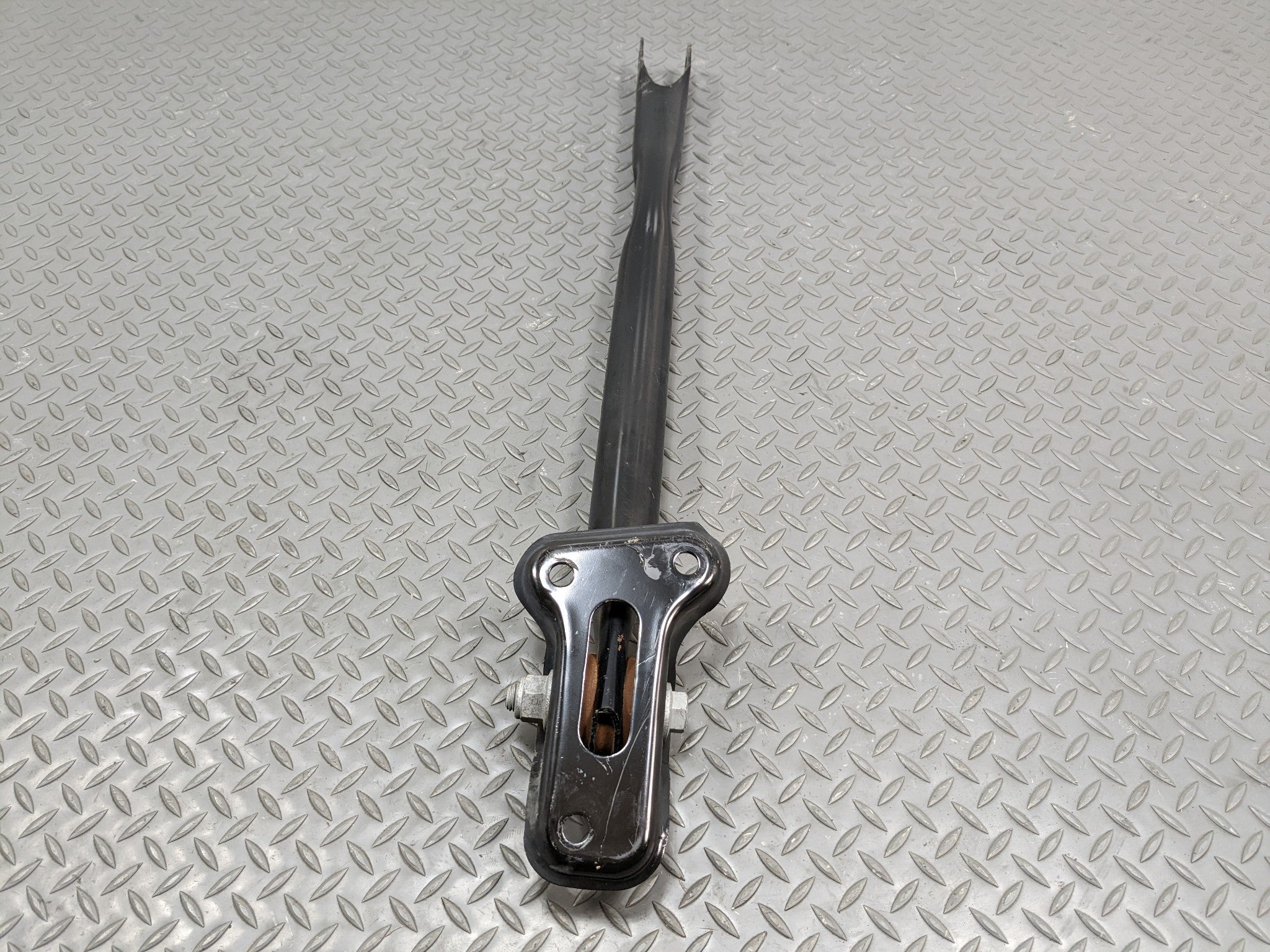 08 - 15 LAND ROVER LR2 OEM LOWER TRAILING CONTROL ARM REAR RIGHT PASSENGER SIDE