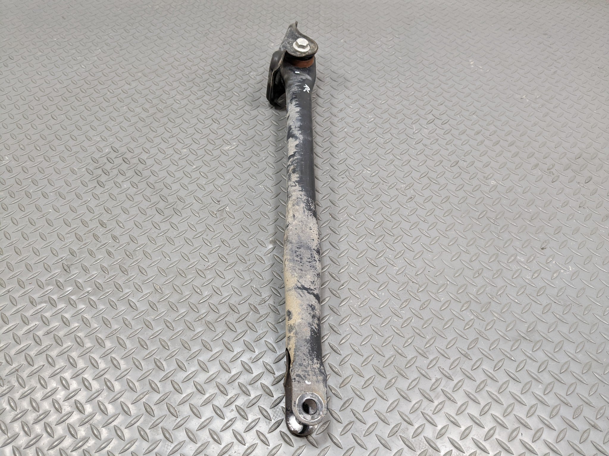 2008 - 2015 LAND ROVER LR2 OEM LOWER TRAILING CONTROL ARM REAR LEFT DRIVER SIDE