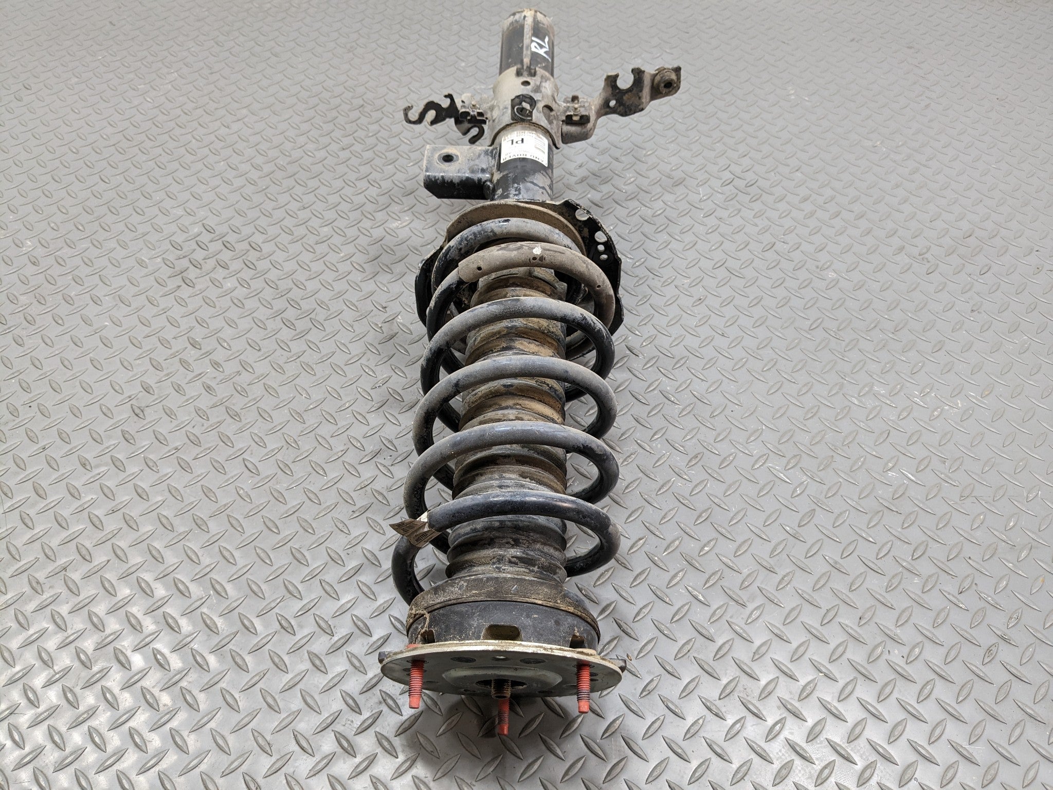 2008 - 2015 LAND ROVER LR2 OEM SHOCK ABSORBER STRUT ASSEMBLY REAR LEFT SIDE