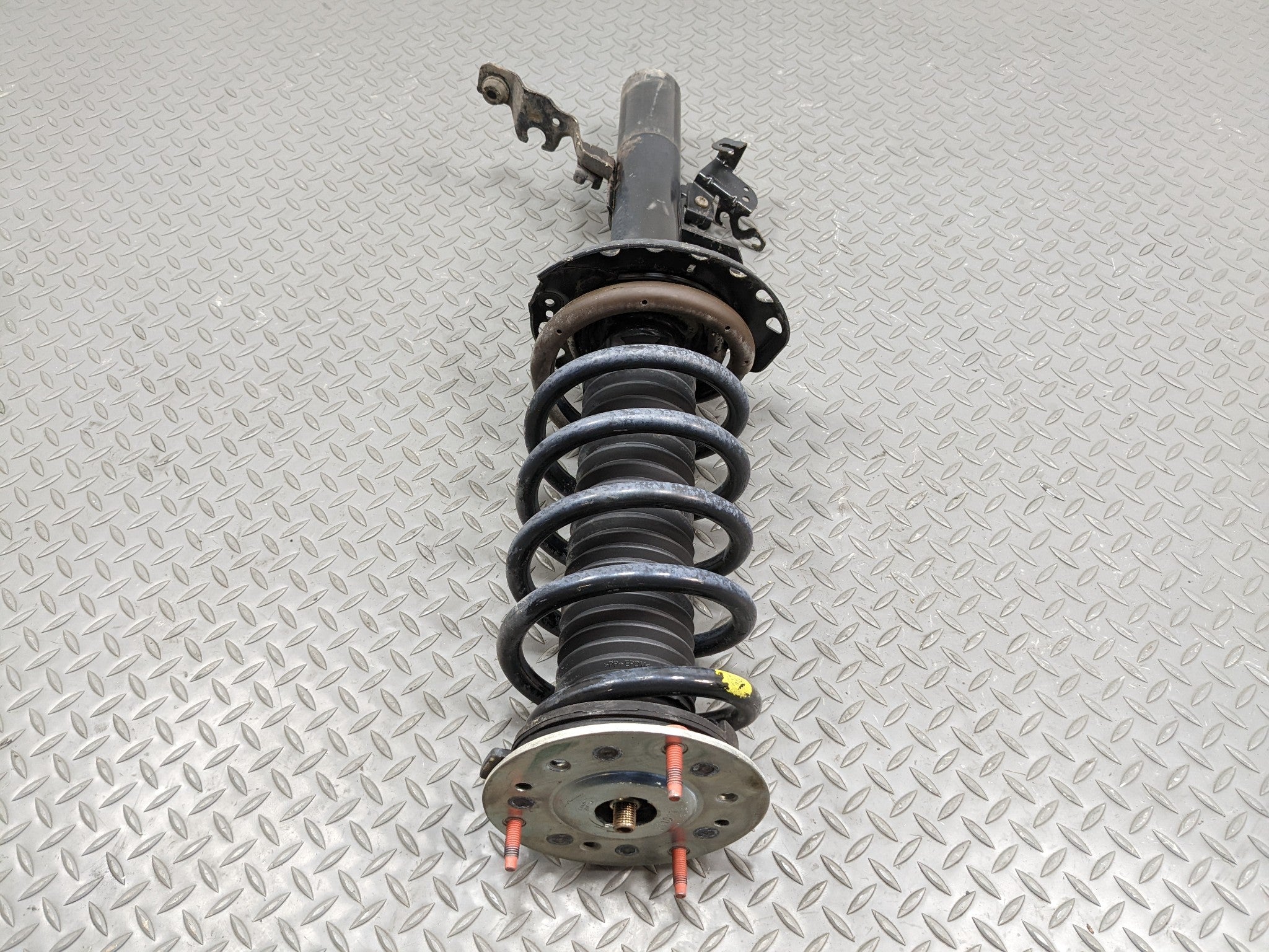 2008 - 2015 LAND ROVER LR2 OEM SHOCK ABSORBER STRUT ASSEMBLY REAR LEFT SIDE