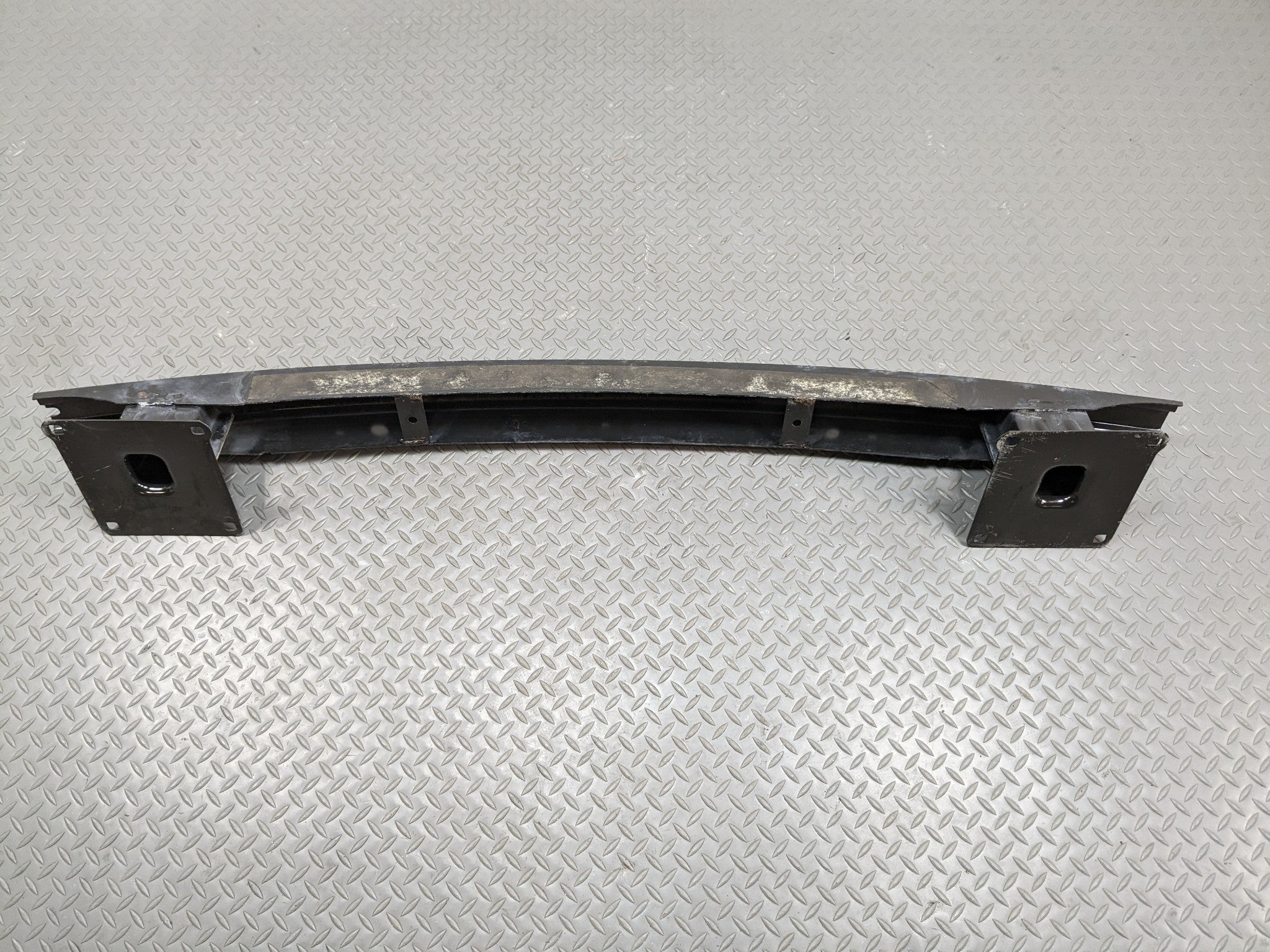 08 - 15 LAND ROVER LR2 OEM REAR BUMPER REINFORCEMENT SUPPORT IMPACT BAR BLACK