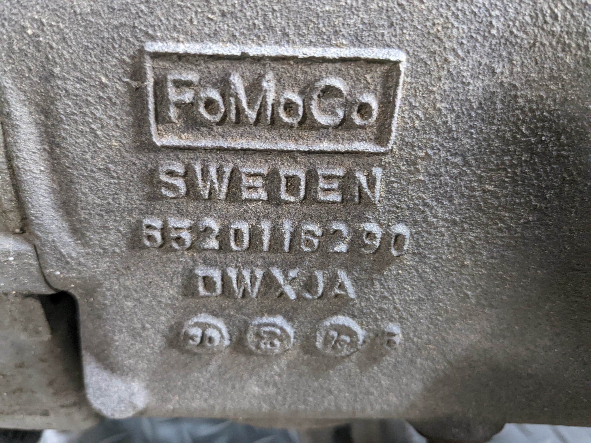 2008 - 2015 LAND ROVER LR2 OEM REAR AXLE DIFFERENTIAL CARRIER ASSEMBLY