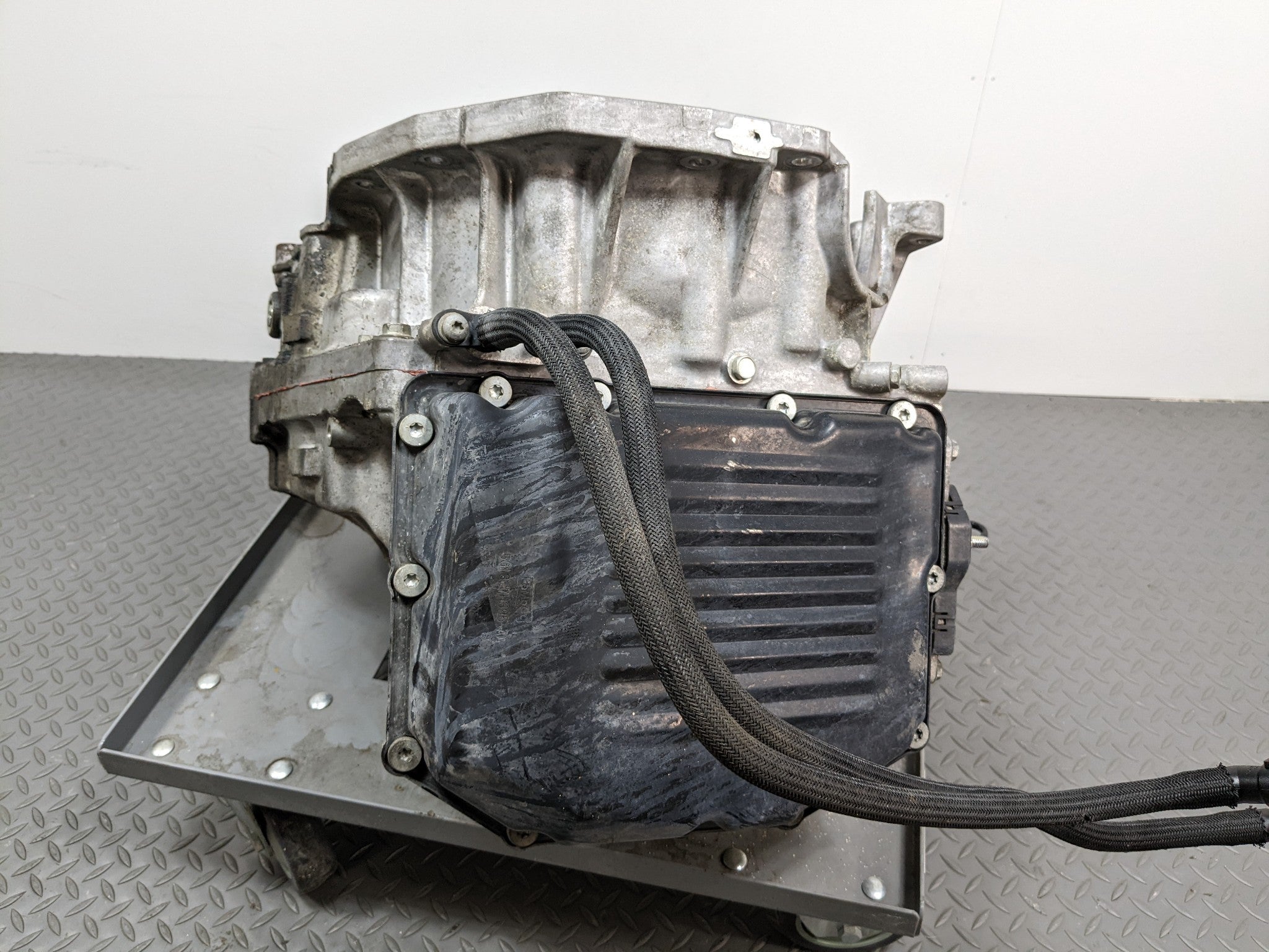 2008 - 2015 LAND ROVER LR2 OEM AUTOMATIC TRANSMISSION ASSEMBLY 6-SPEED