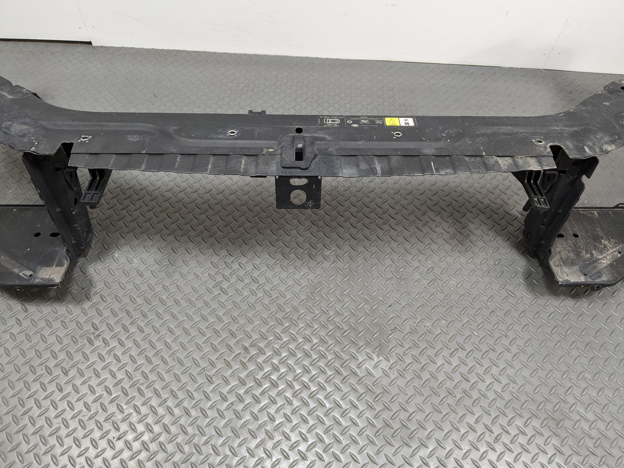 2008 - 2015 LAND ROVER LR2 OEM RADIATOR CORE FRONT HEADER PANEL FITS ASSEMBLY