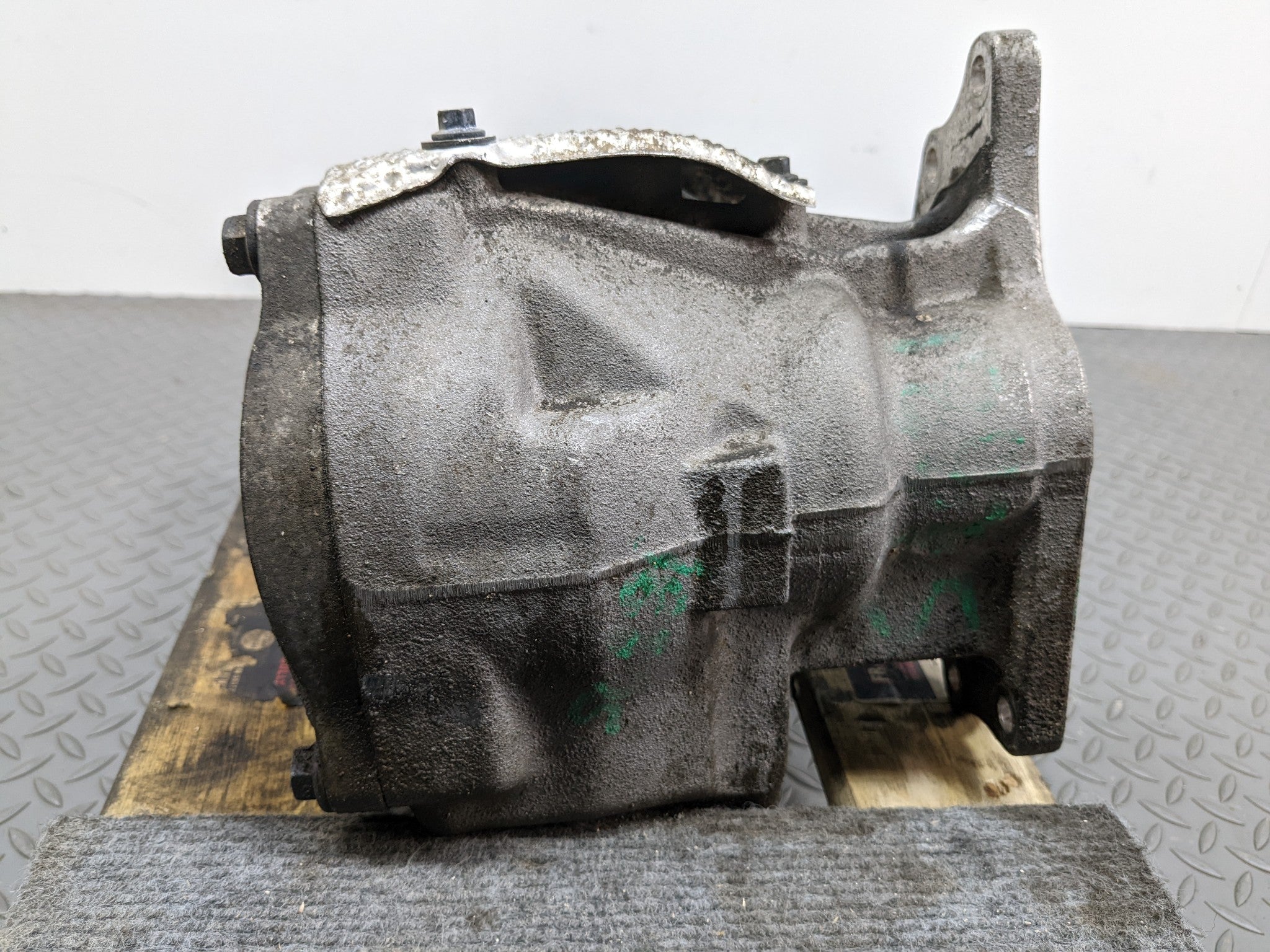 2008 - 2015 LAND ROVER LR2 OEM TRANSFER CASE ASSEMBLY 2.0L