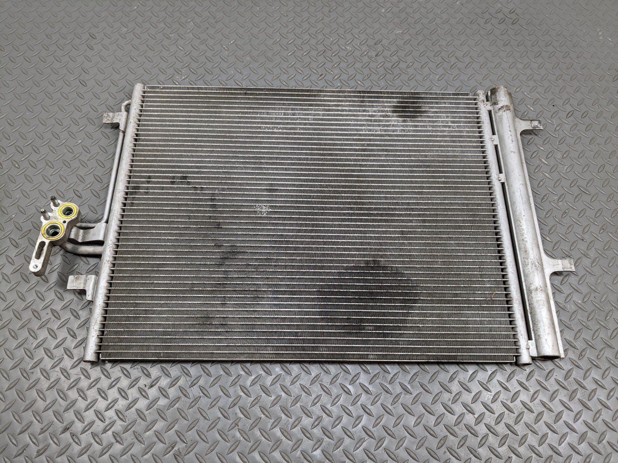 2008 - 2015 LAND ROVER LR2 OEM AC CONDENSER RADIATOR AIR CONDITIONING PANEL