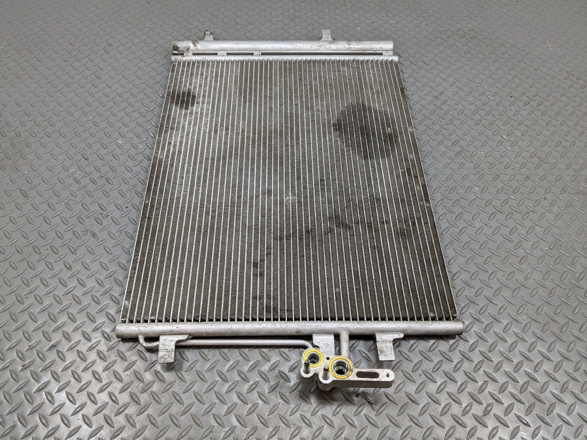 2008 - 2015 LAND ROVER LR2 OEM AC CONDENSER RADIATOR AIR CONDITIONING PANEL