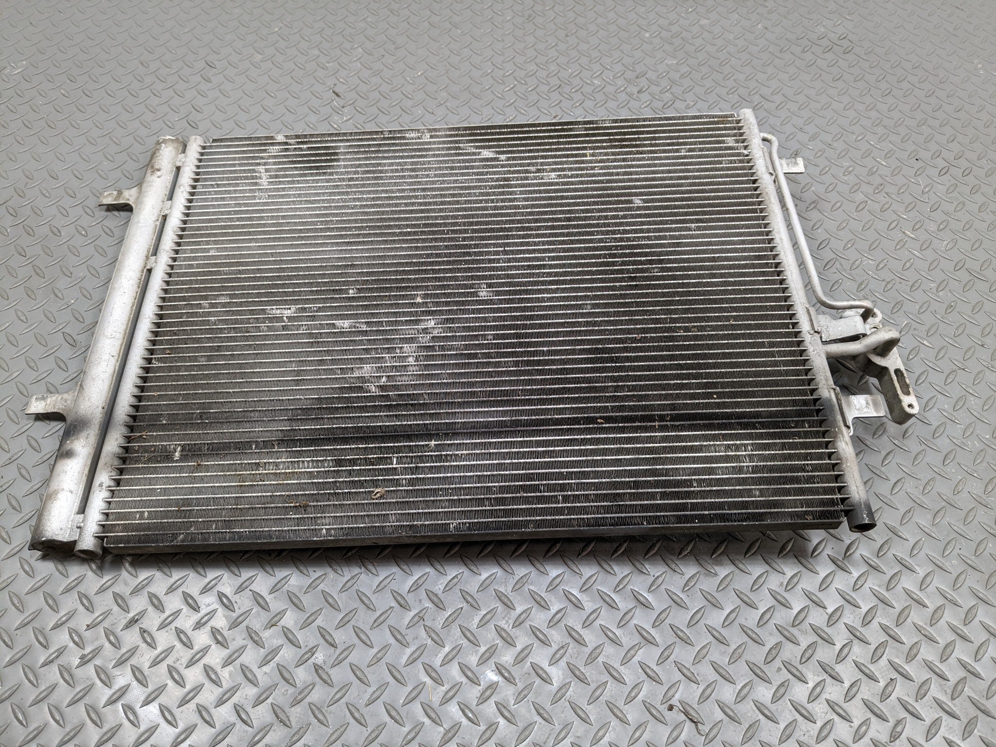 2008 - 2015 LAND ROVER LR2 OEM AC CONDENSER RADIATOR AIR CONDITIONING PANEL