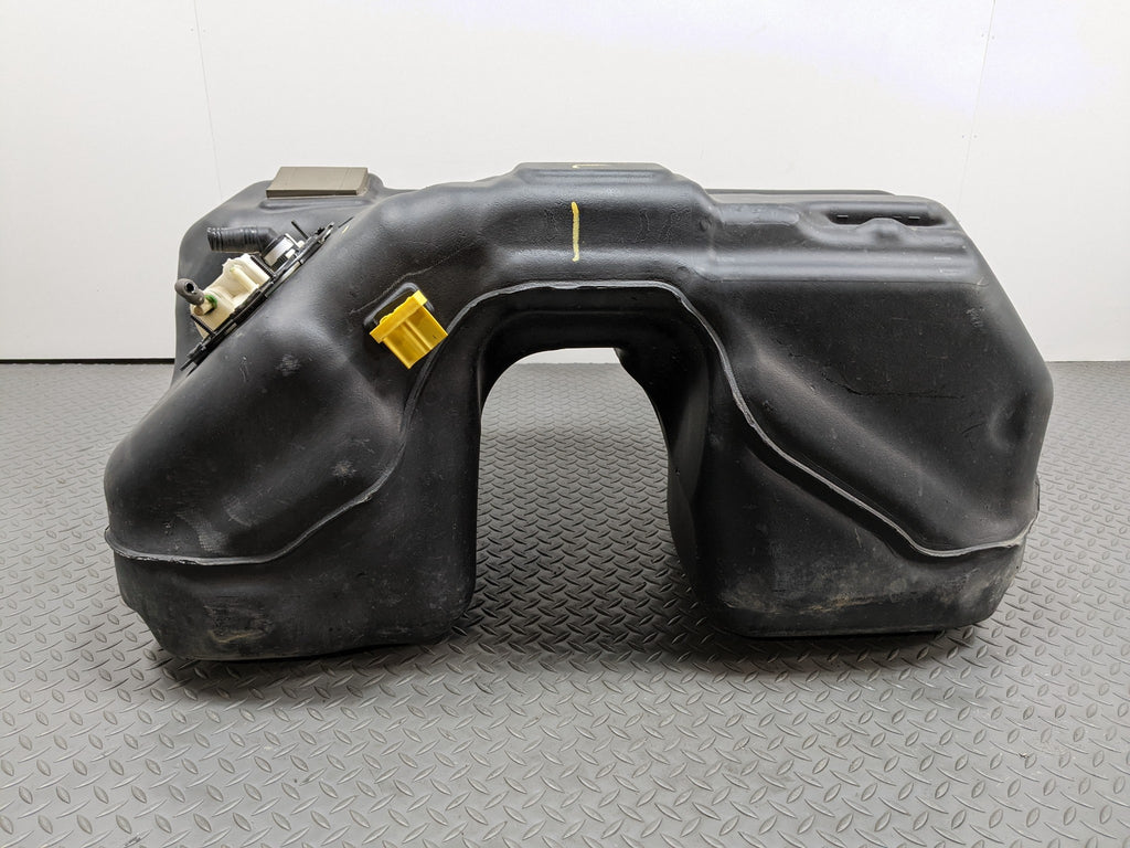 2008 - 2015 LAND ROVER LR2 OEM GASOLINE GAS FUEL TANK RESERVOIR ASSEMBLY