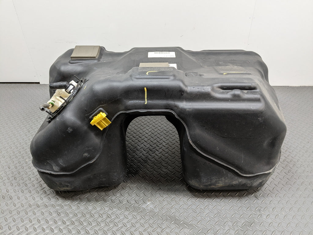 2008 - 2015 LAND ROVER LR2 OEM GASOLINE GAS FUEL TANK RESERVOIR ASSEMBLY