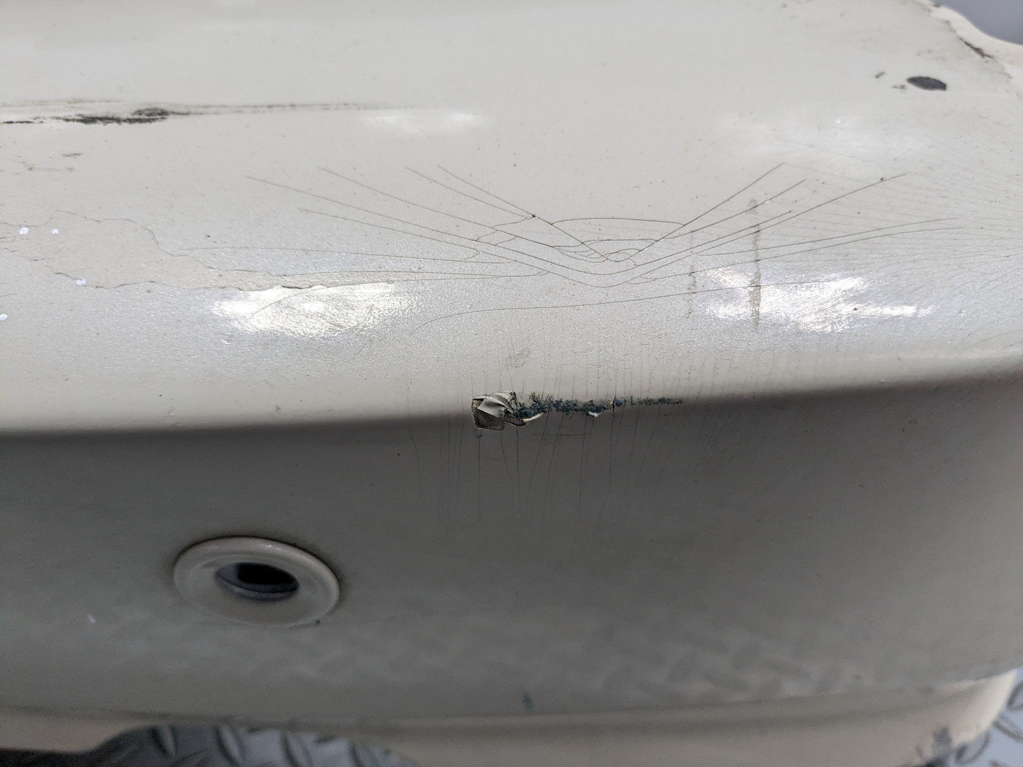 2004 - 2009 CADILLAC SRX OEM REAR BUMPER LOWER COVER PANEL WHITE DIAMOND PEARL