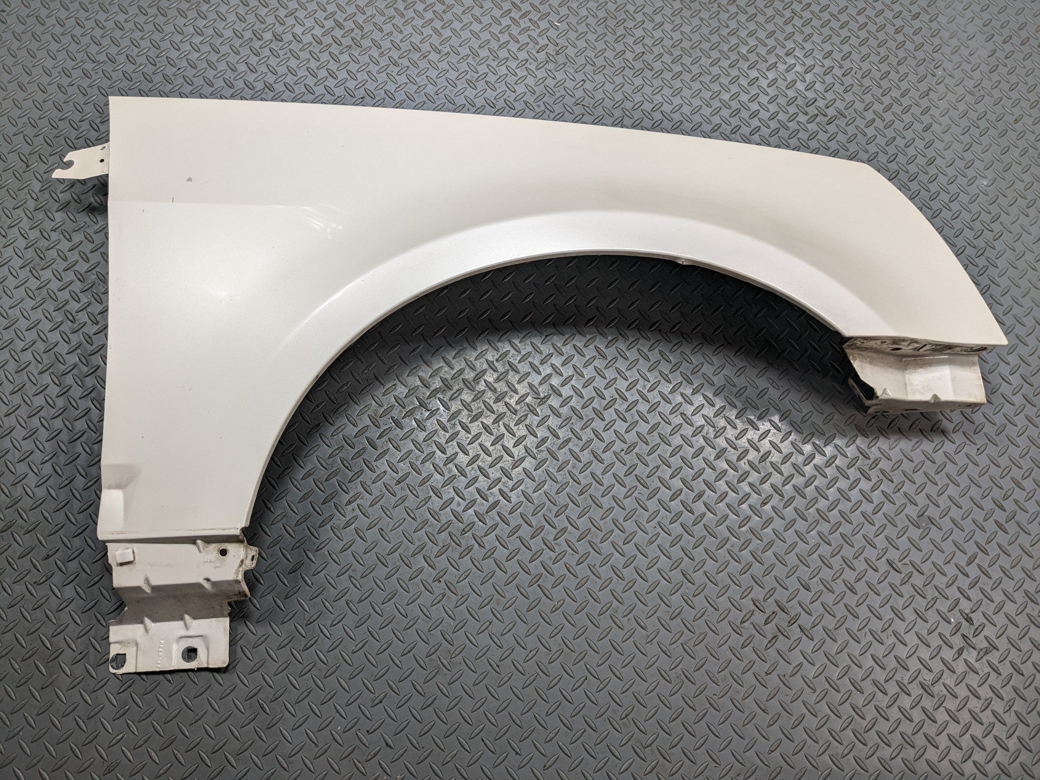 2004 - 2009 CADILLAC SRX OEM FENDER COVER PANEL FRONT RIGHT PASSENGER SIDE