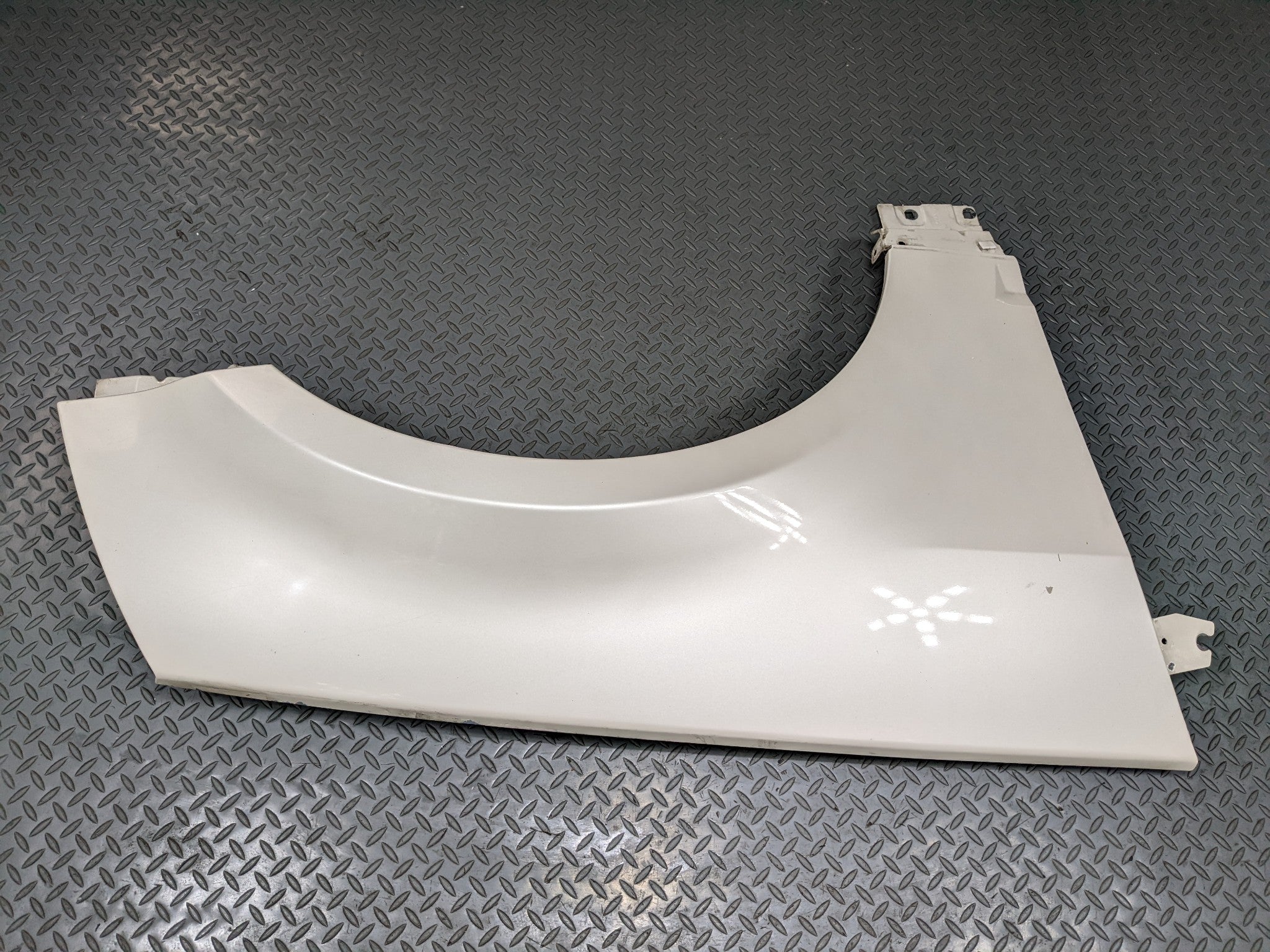 2004 - 2009 CADILLAC SRX OEM FENDER COVER PANEL FRONT RIGHT PASSENGER SIDE