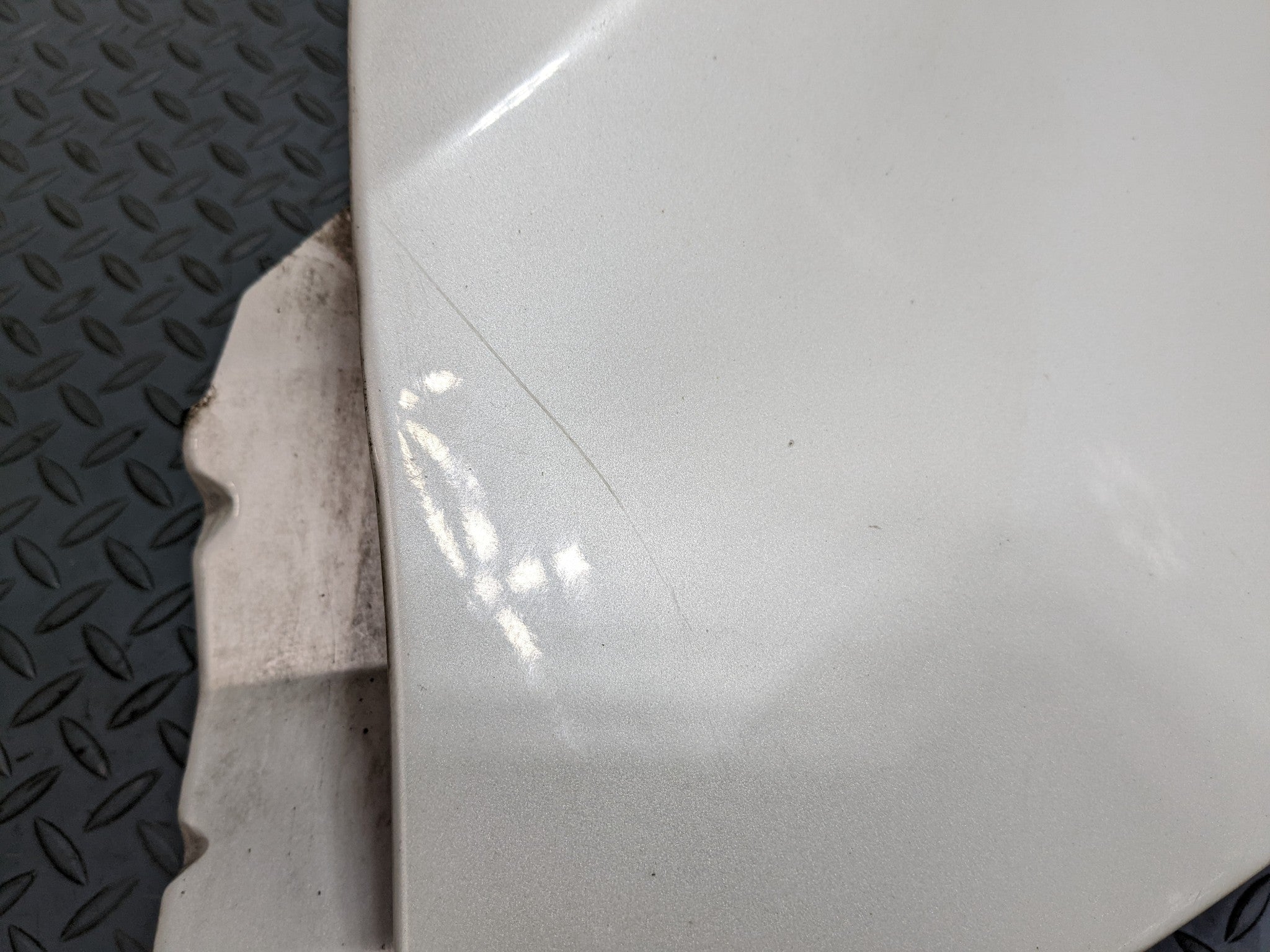 2004 - 2009 CADILLAC SRX OEM FENDER COVER PANEL FRONT RIGHT PASSENGER SIDE