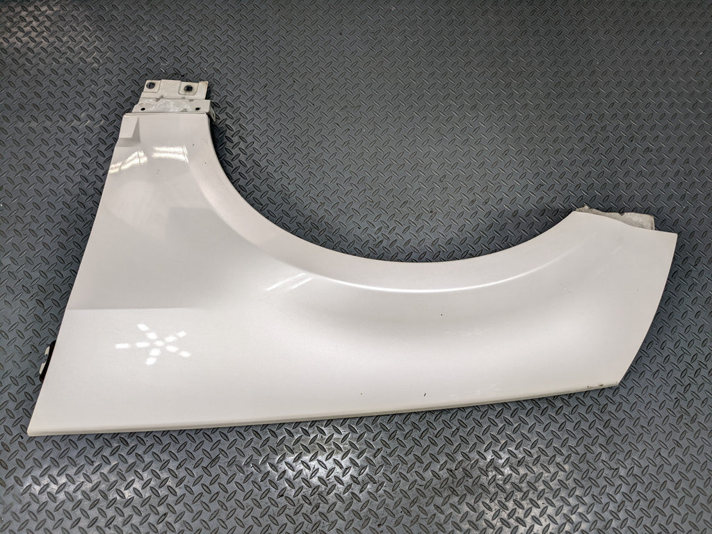 2004 - 2009 CADILLAC SRX OEM FENDER COVER PANEL FRONT LEFT DRIVER SIDE