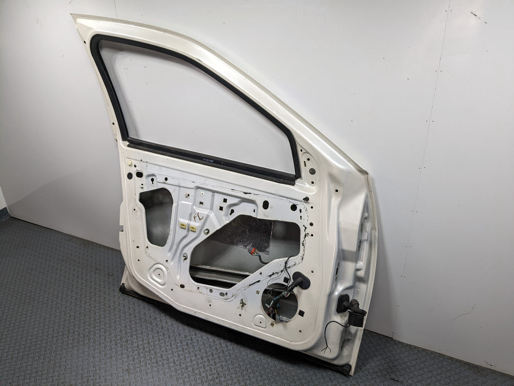 04 - 09 CADILLAC SRX OEM DOOR SHELL PANEL WHITE DIAMOND PEARL FRONT LEFT SIDE