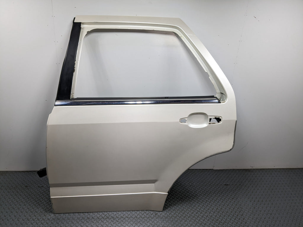 04 - 09 CADILLAC SRX OEM DOOR SHELL PANEL WHITE DIAMOND PEARL REAR LEFT DRIVER