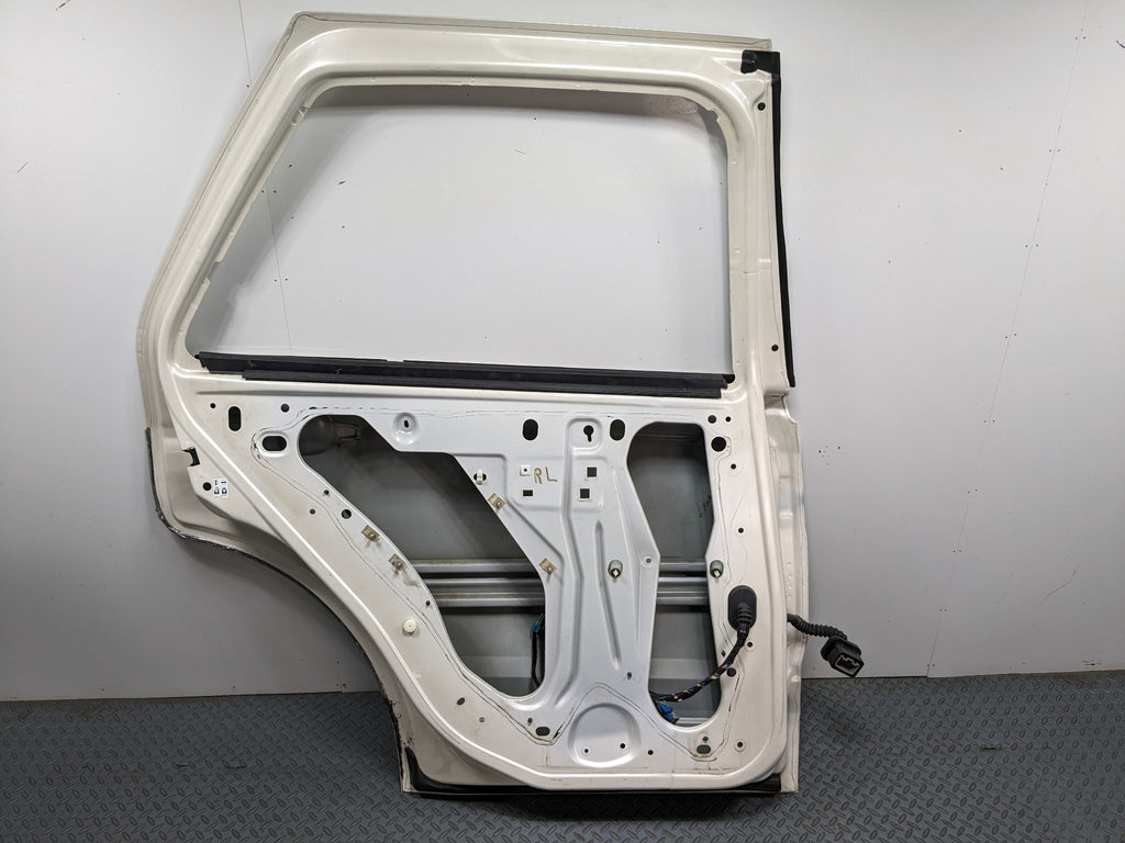 04 - 09 CADILLAC SRX OEM DOOR SHELL PANEL WHITE DIAMOND PEARL REAR LEFT DRIVER
